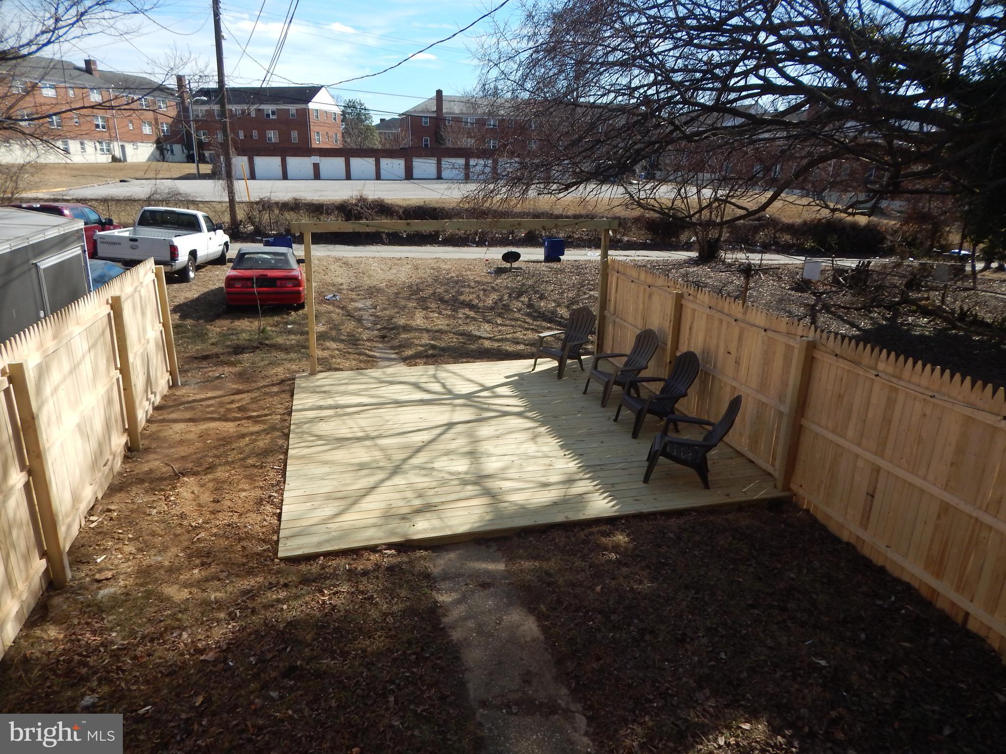 GLEN OAKS - Residential Income
