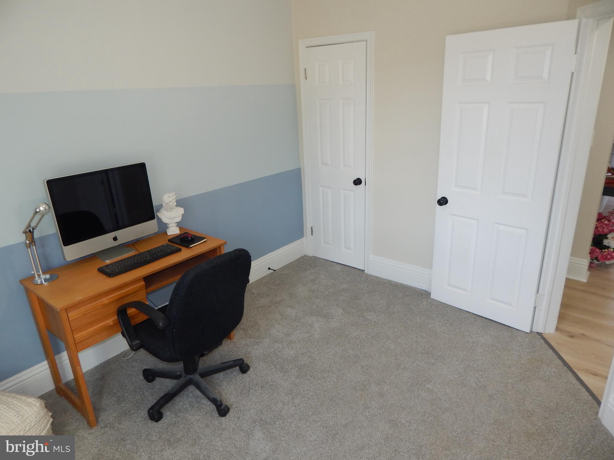 GLEN OAKS - Residential Income