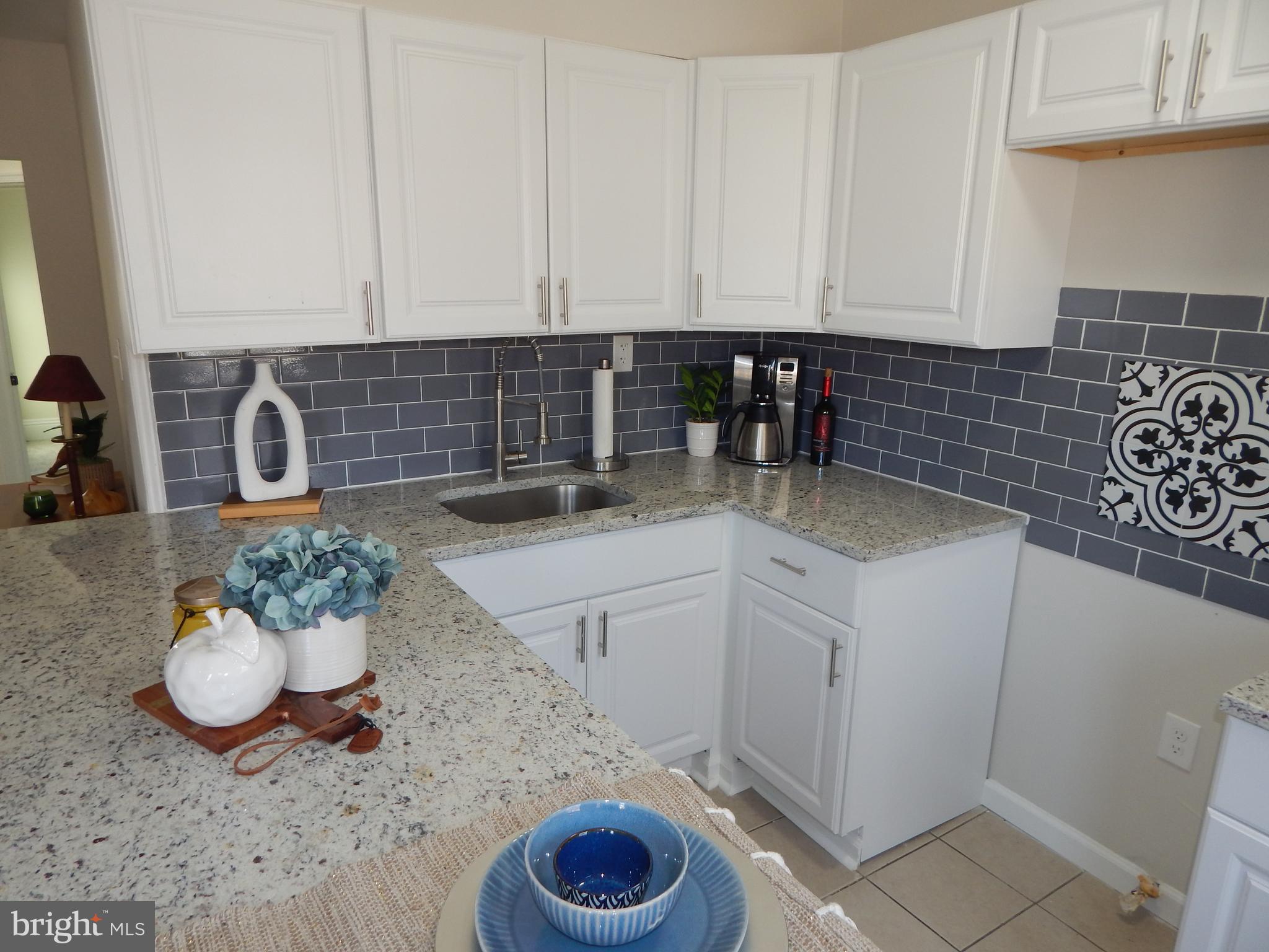 GLEN OAKS - Residential Income