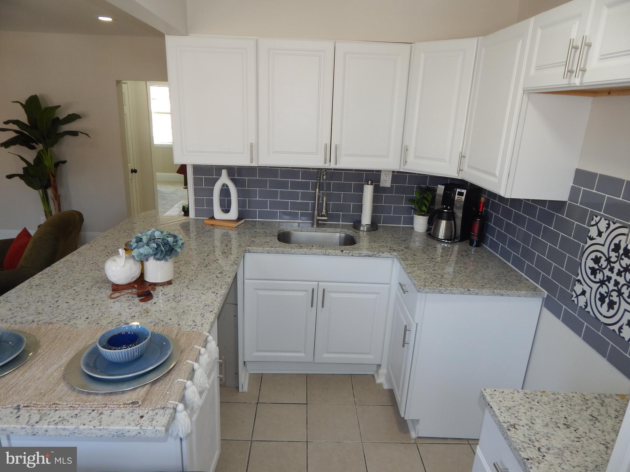 GLEN OAKS - Residential Income