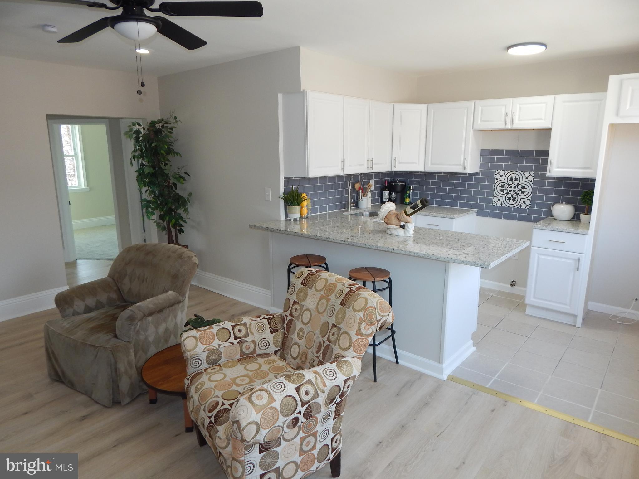 GLEN OAKS - Residential Income