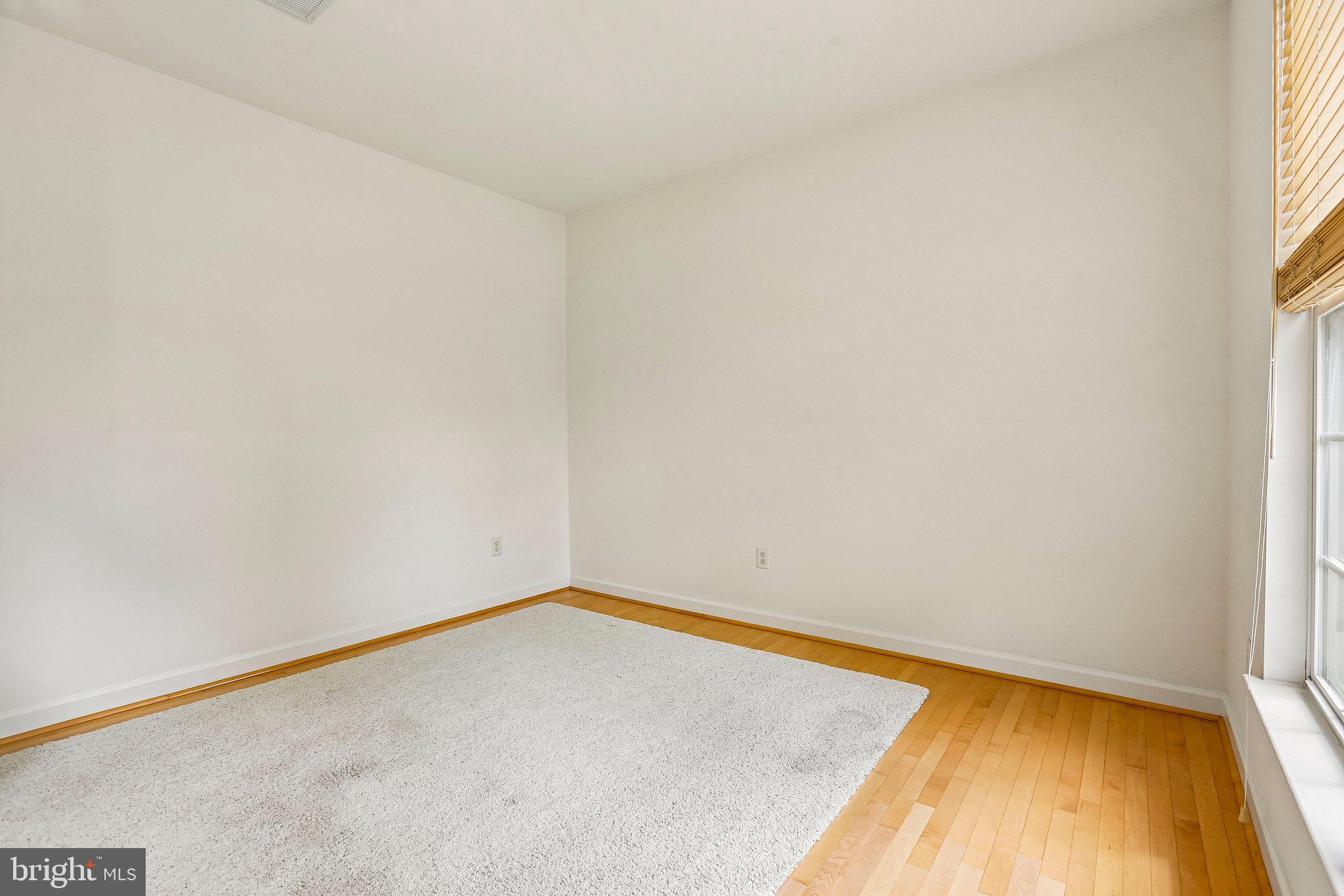 BRIARCLIFF MANOR - Residential