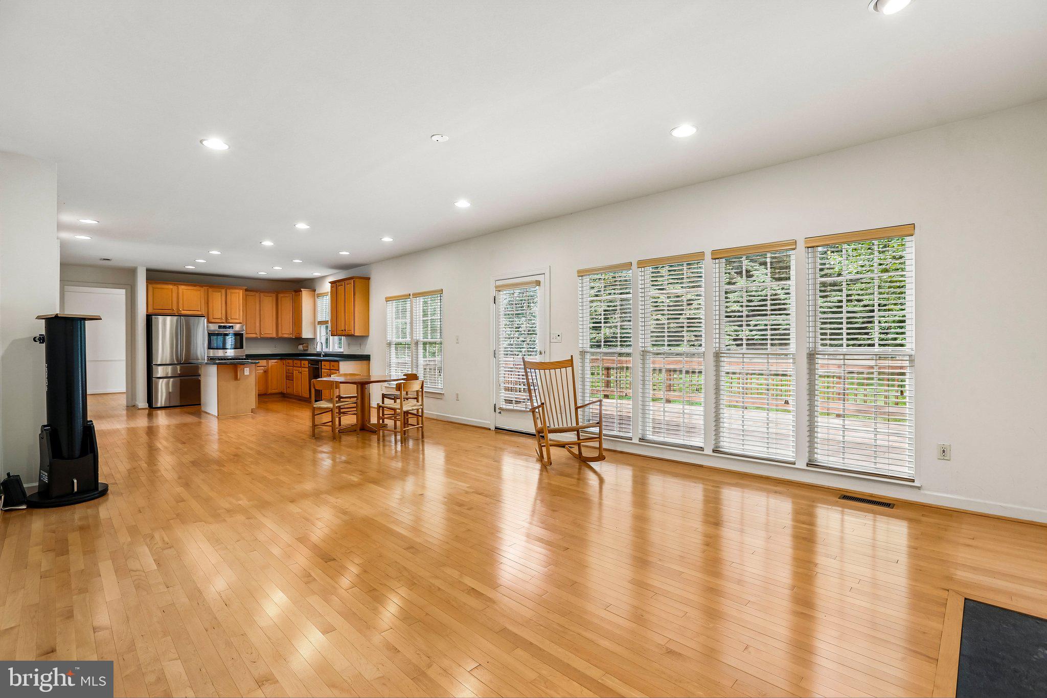 BRIARCLIFF MANOR - Residential