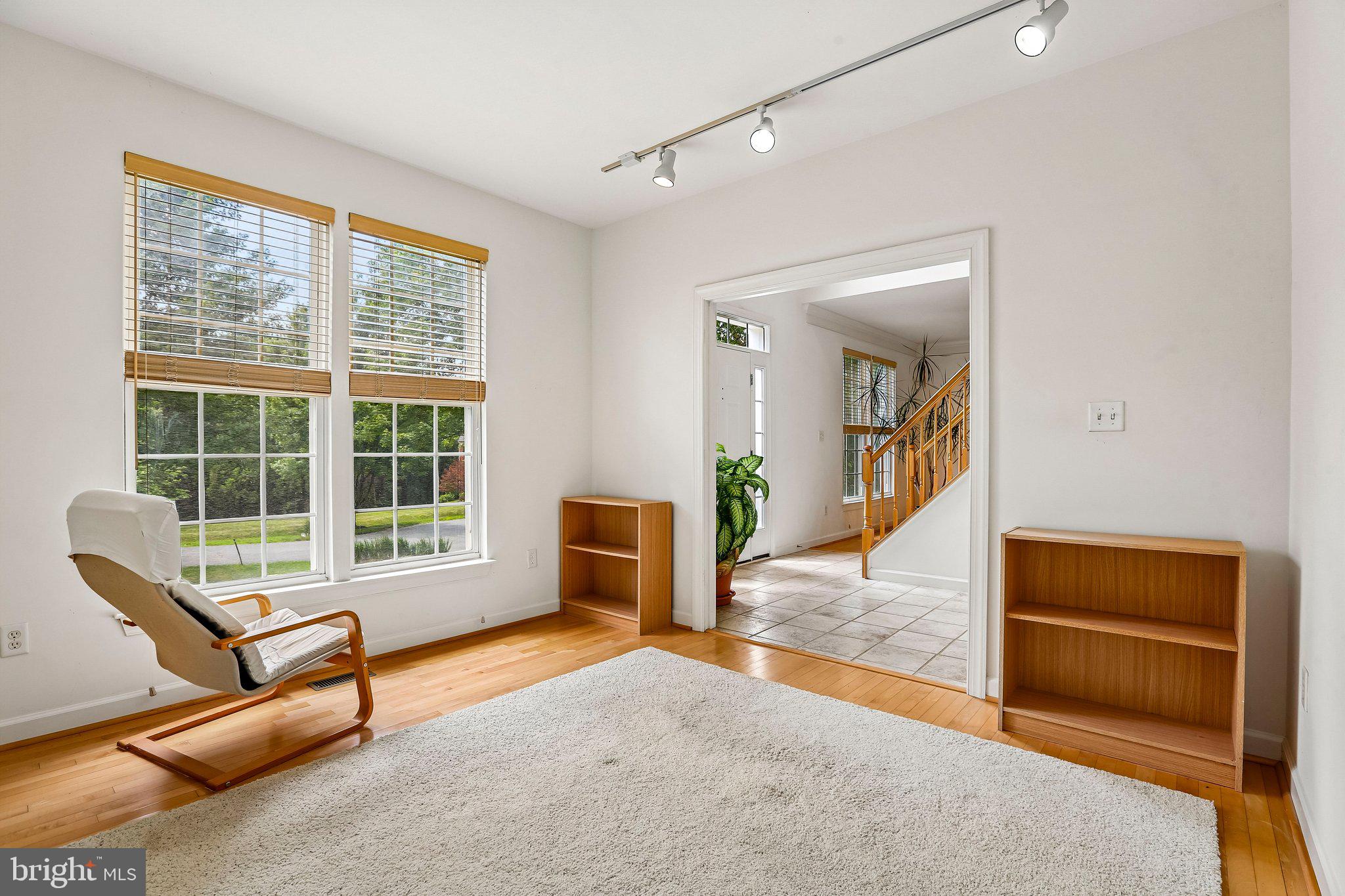 BRIARCLIFF MANOR - Residential