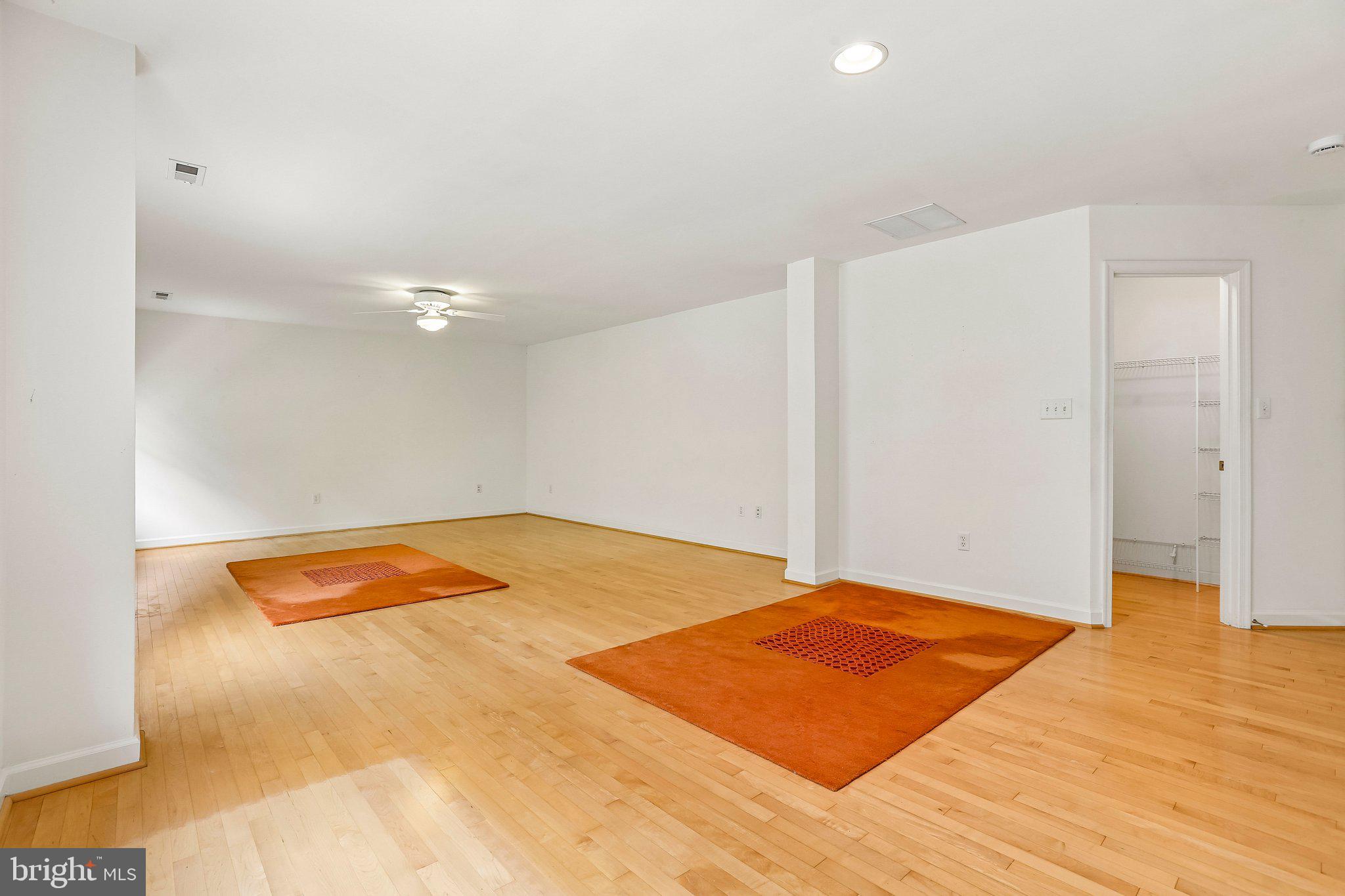 BRIARCLIFF MANOR - Residential