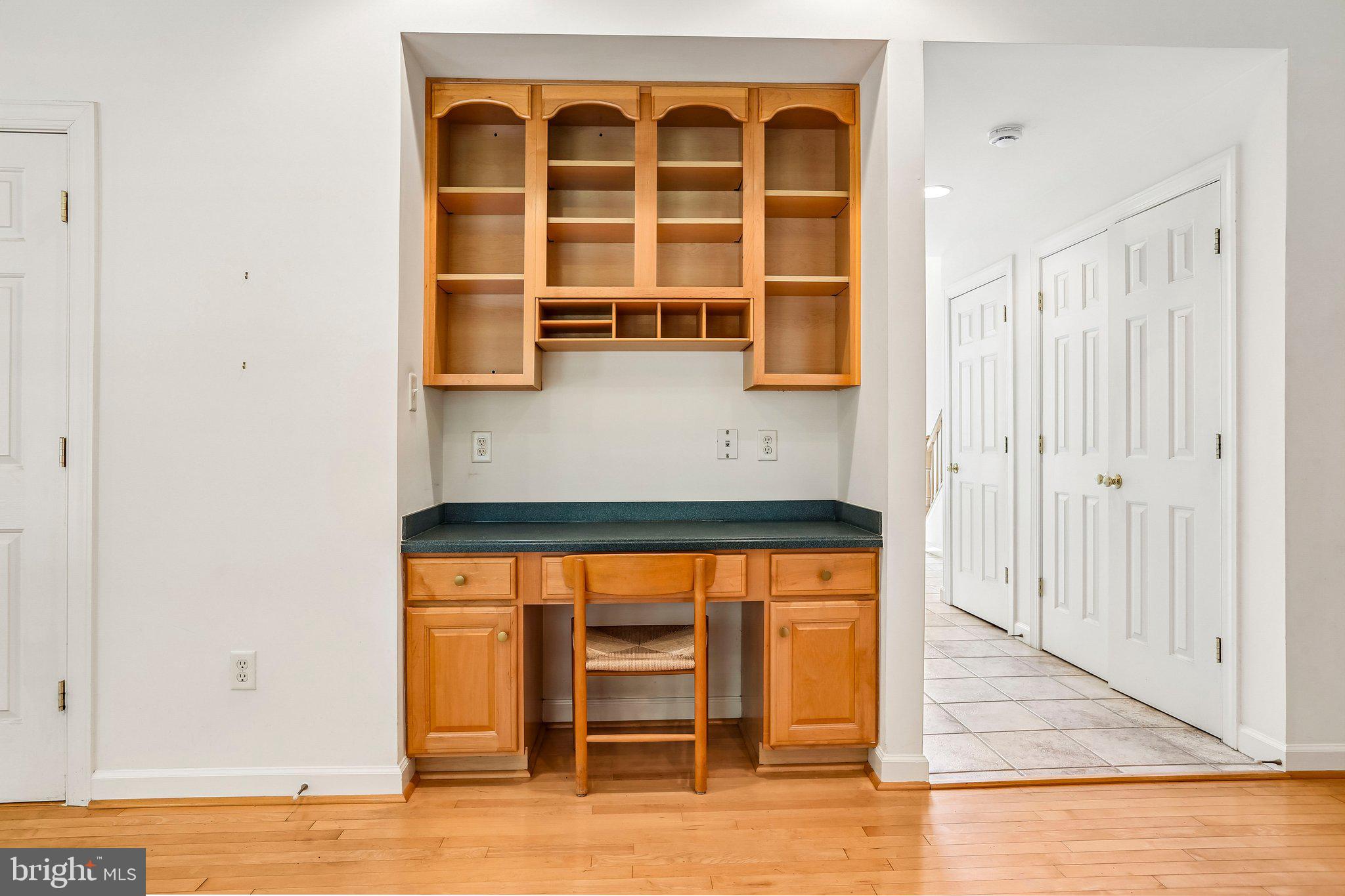 BRIARCLIFF MANOR - Residential
