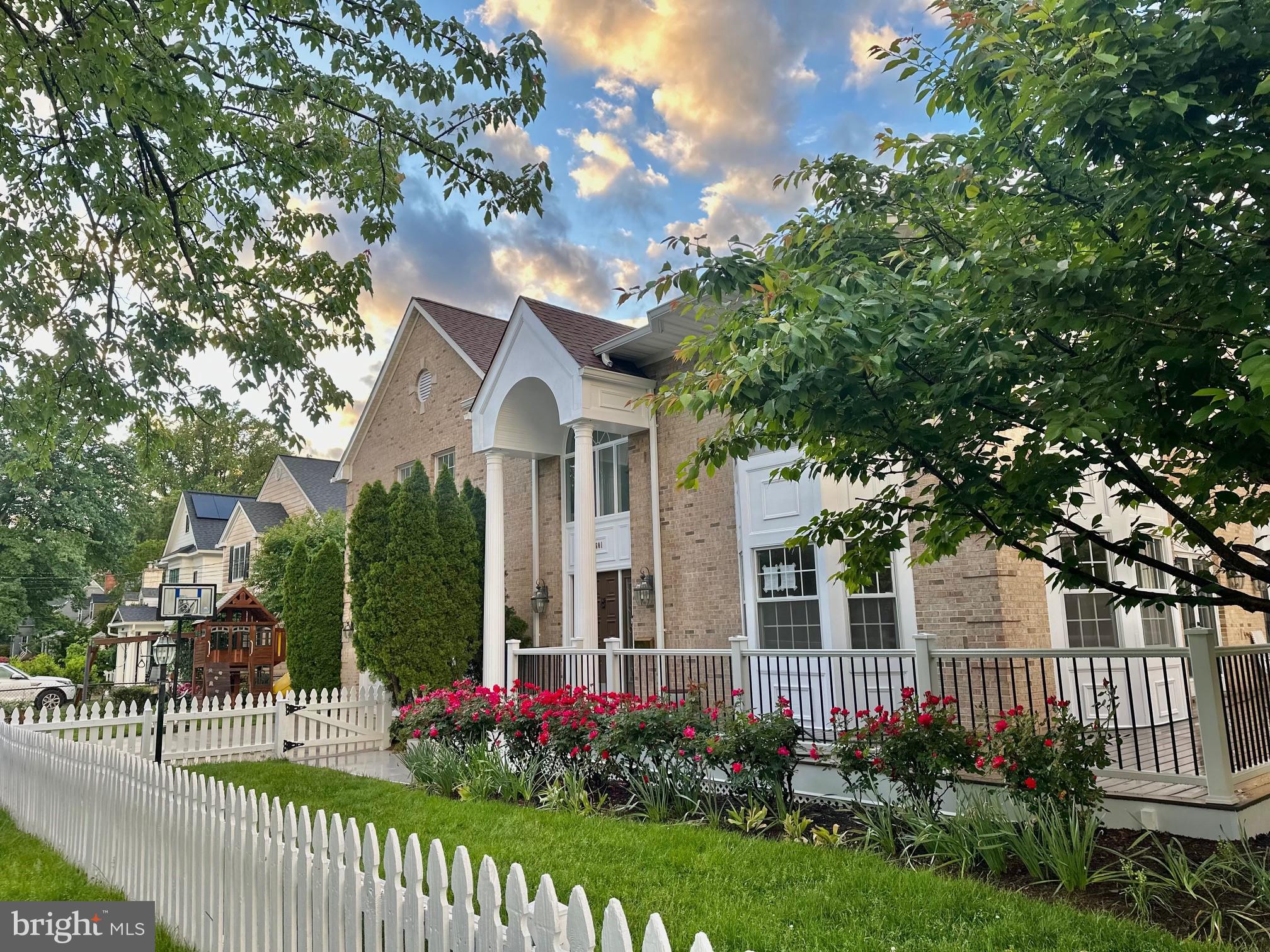 HUNTINGTON TERRACE - Residential