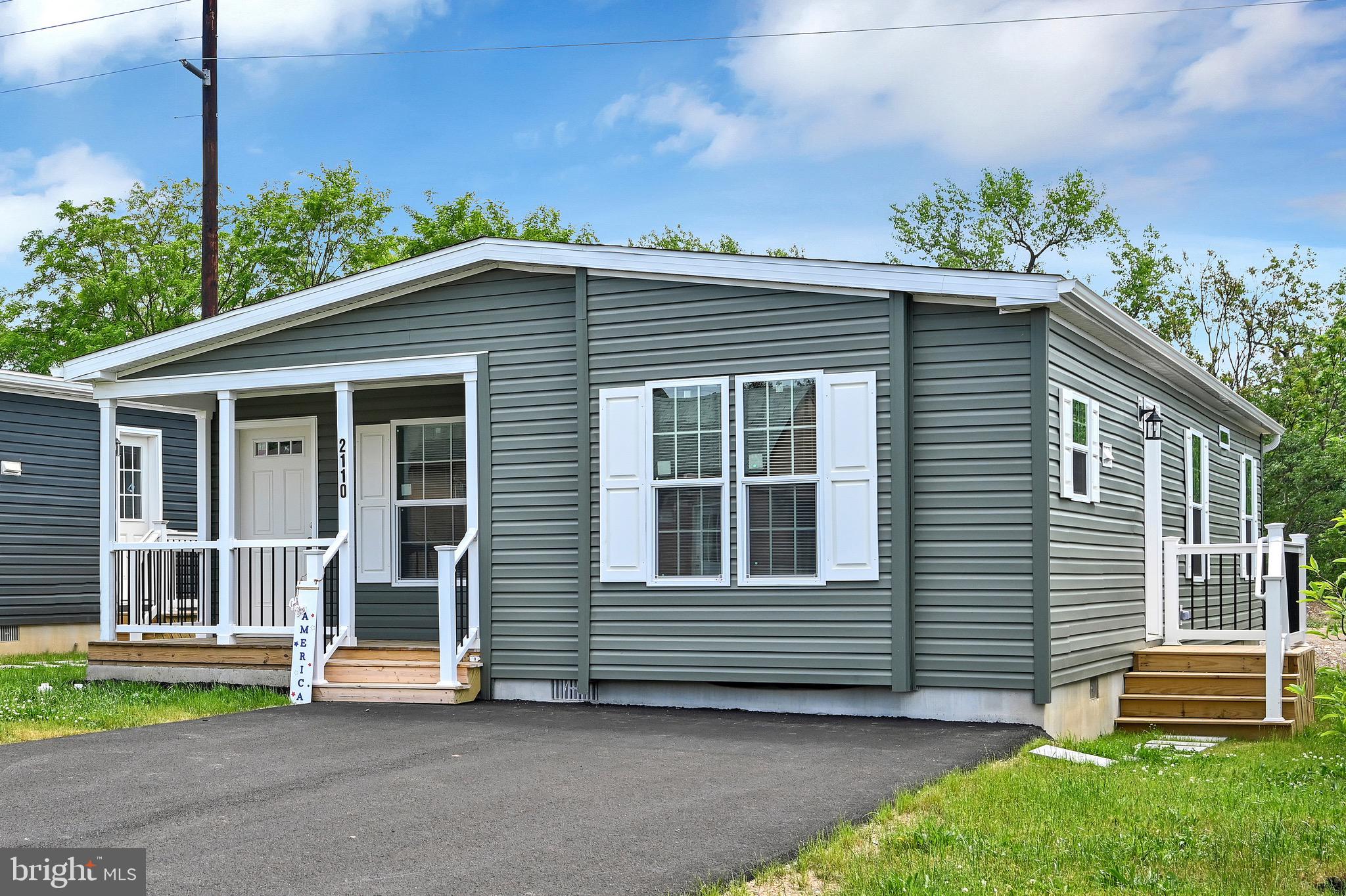 MAGNOLIA PLACE - Residential