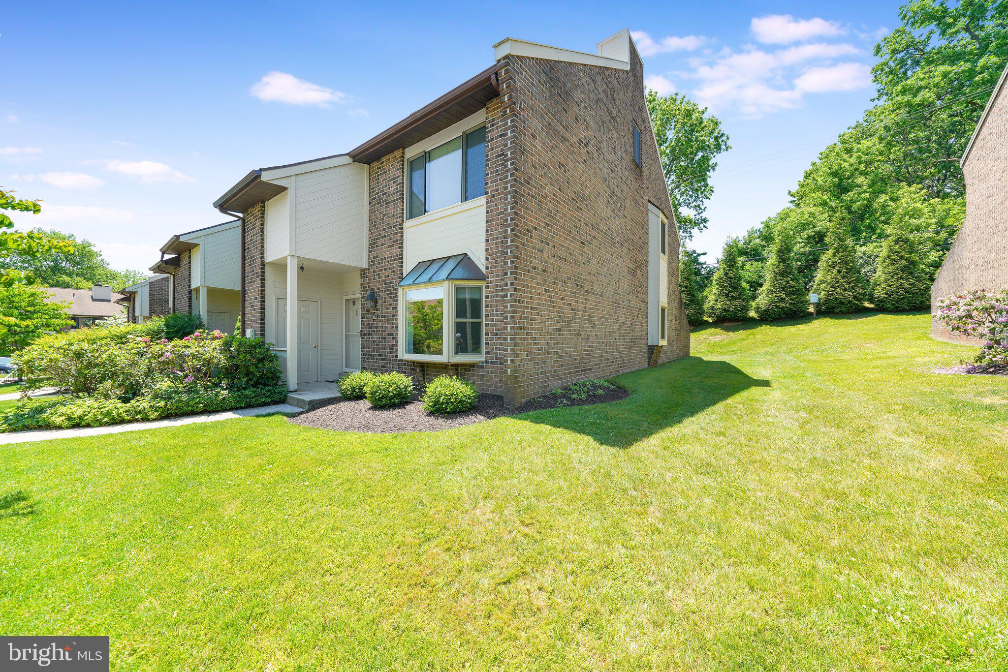 DUPORTAIL VILLAGE - Residential Lease