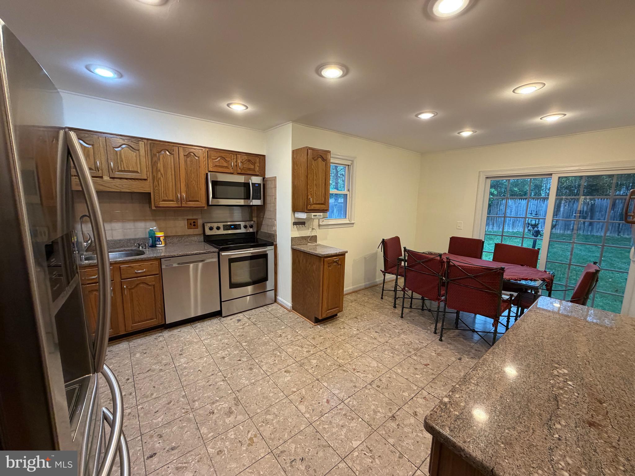 BURGUNDY FARM - Residential