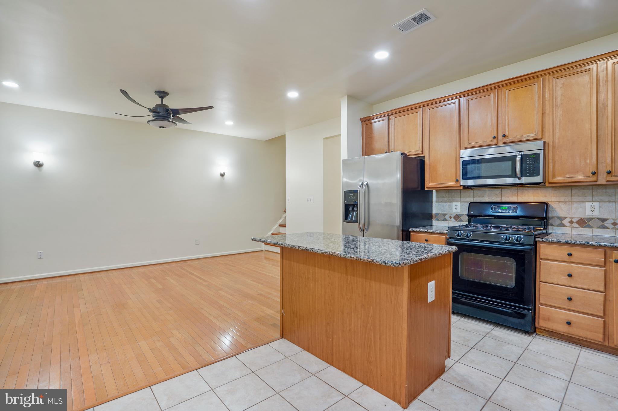 LOUDOUN VALLEY ESTATES - Residential Lease