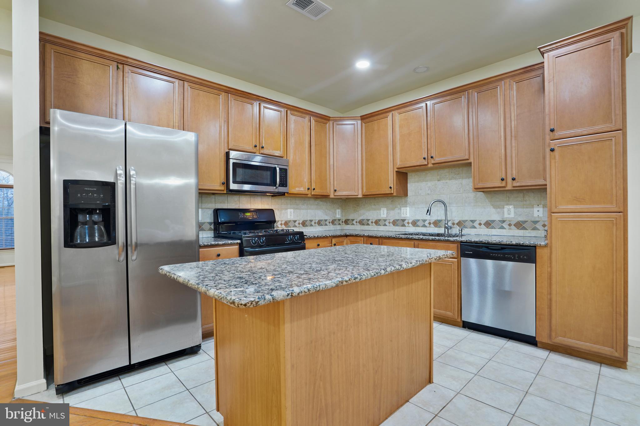 LOUDOUN VALLEY ESTATES - Residential Lease