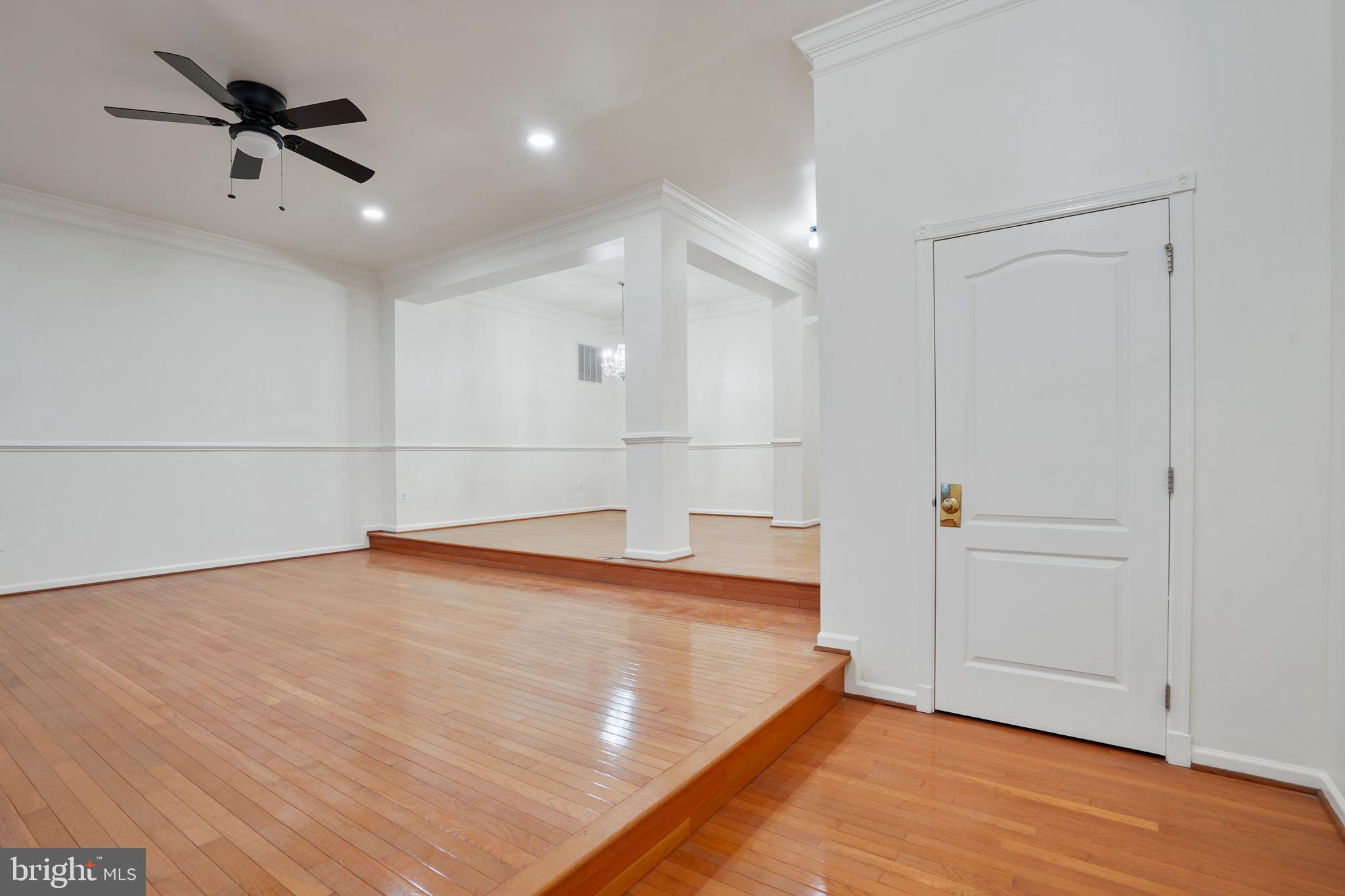 LOUDOUN VALLEY ESTATES - Residential Lease