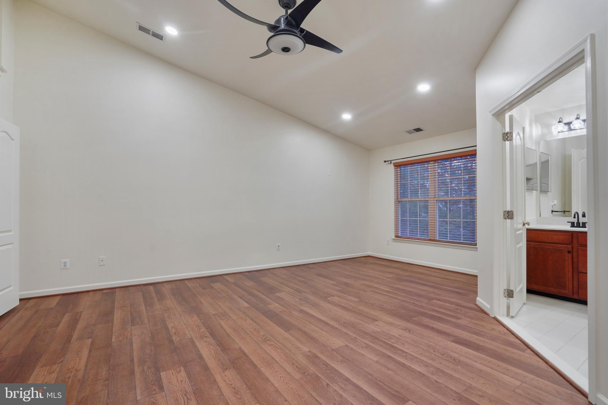 LOUDOUN VALLEY ESTATES - Residential Lease