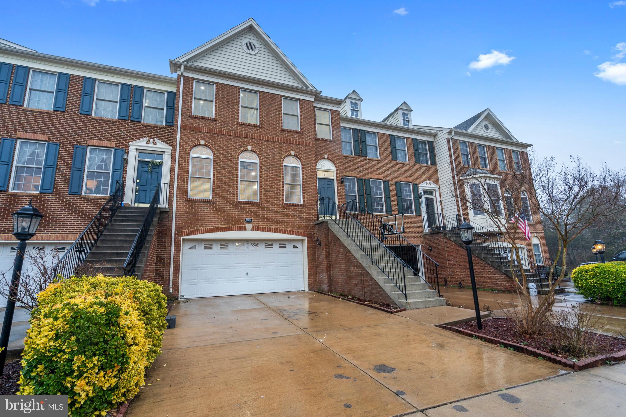 Excellent 3 Bedroom,2 Fullbath & 2 halfbath town home in Loudoun Valley Estates,Hardwood on entire Main Level,on both stairs,brand new LVP flooring on Lower level and Bedroom level,Fresh paint,Granite Counters/SS Appliances,New trex deck,Backs to woods & Much more!. Show it and Rent today!!!
