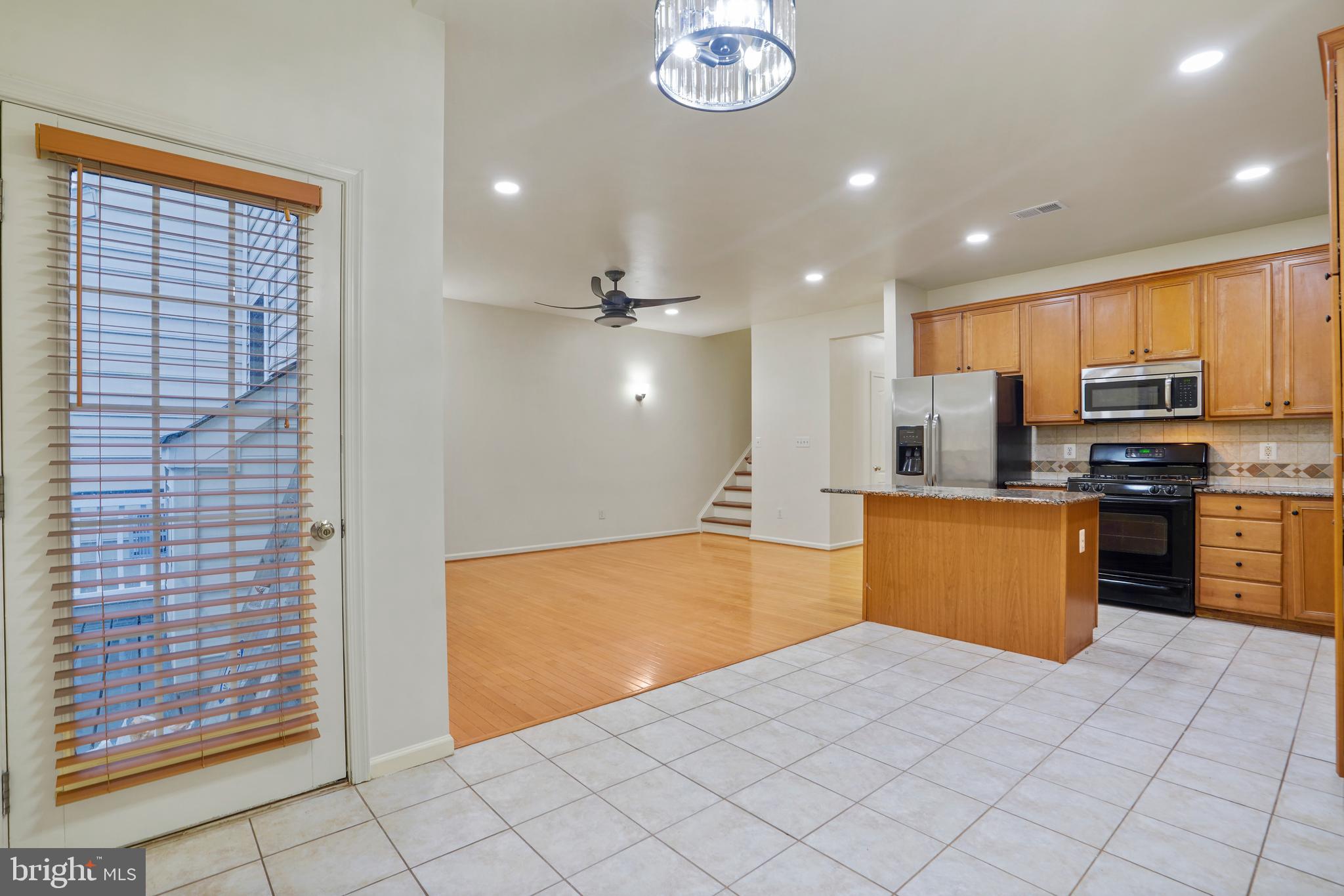 LOUDOUN VALLEY ESTATES - Residential Lease