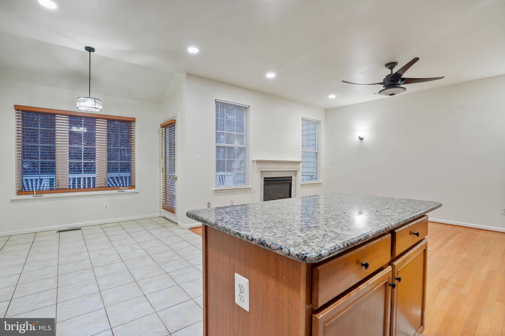 LOUDOUN VALLEY ESTATES - Residential Lease