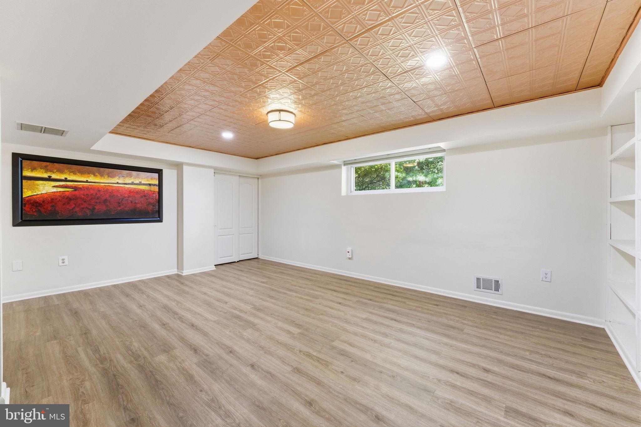 HAMDEN VALE - Residential