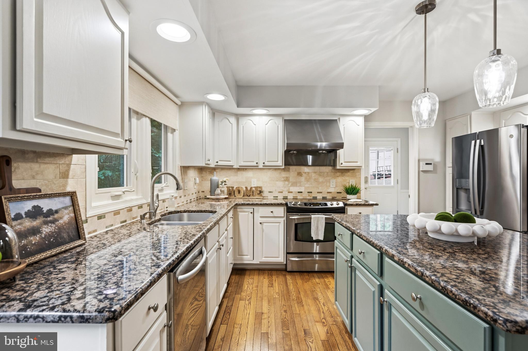 RIVERVIEW ESTATES - Residential