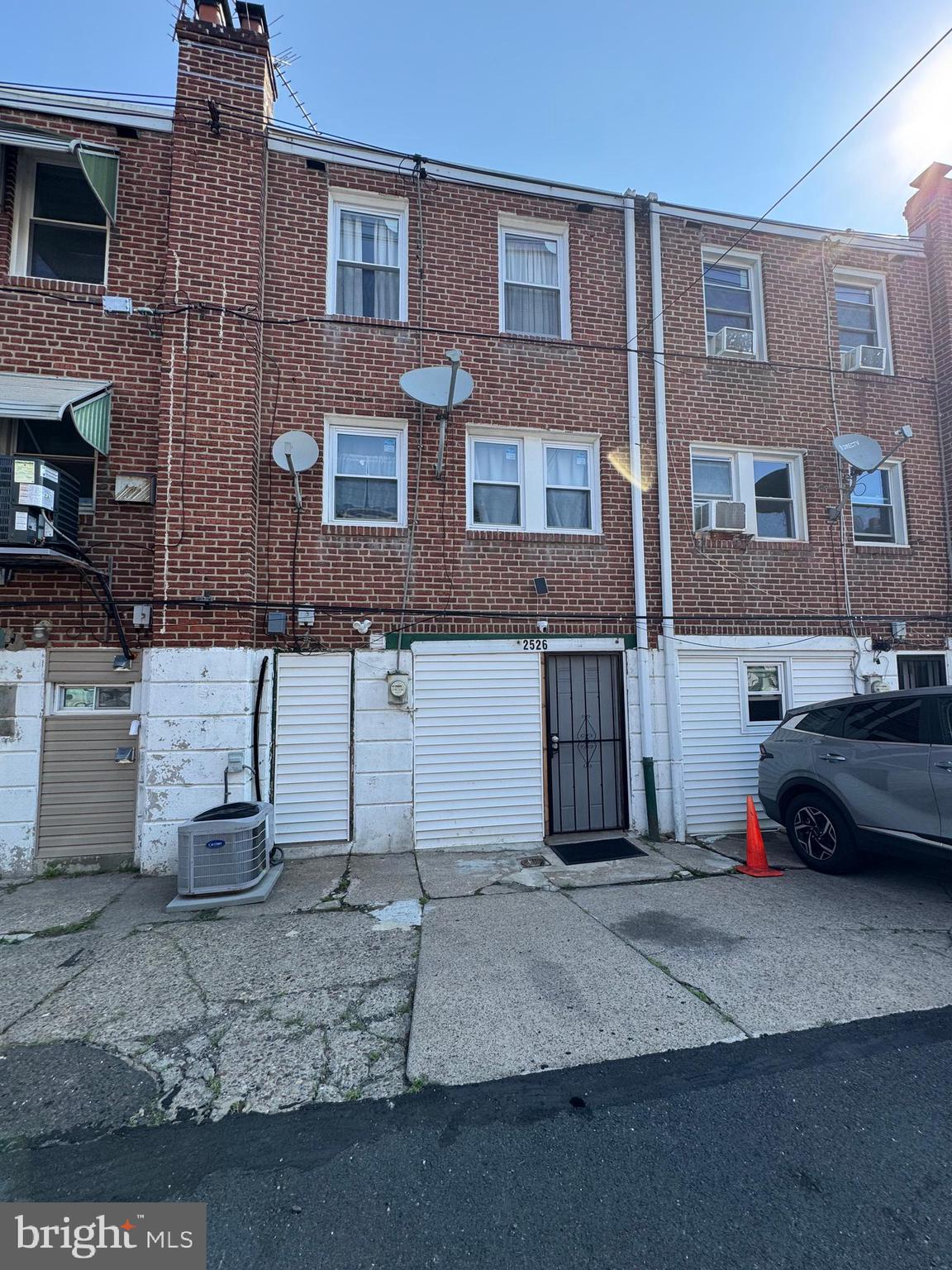 PHILADELPHIA (SOUTHWEST) - Residential