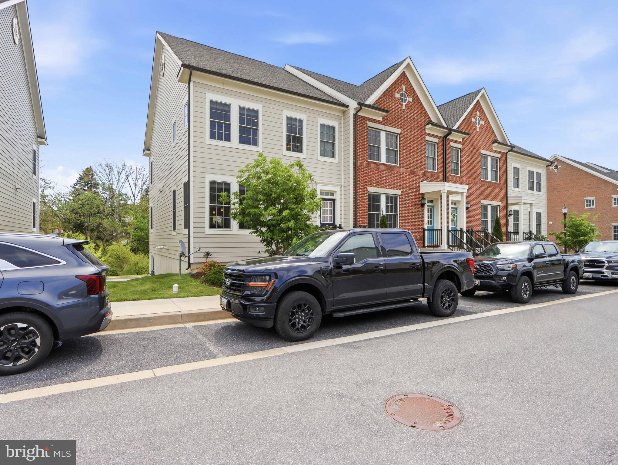 PARKSIDE AT WARFIELD - Residential