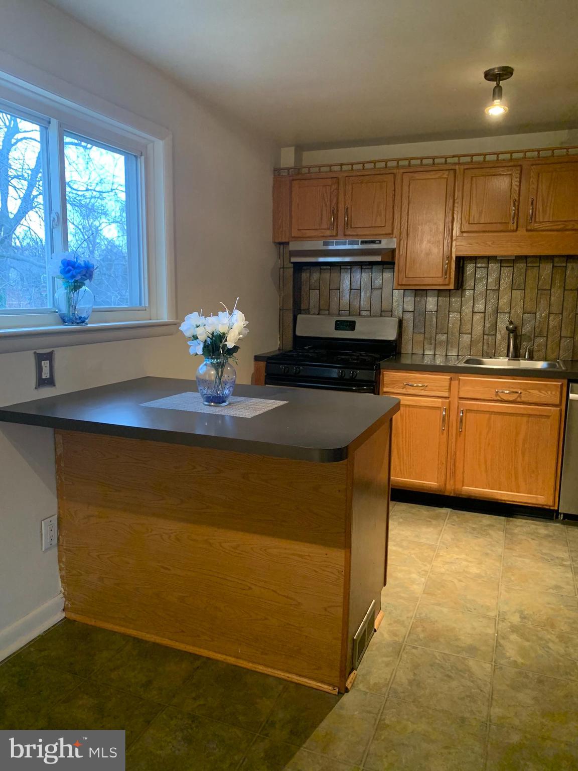 FRANKFORD - Residential Lease