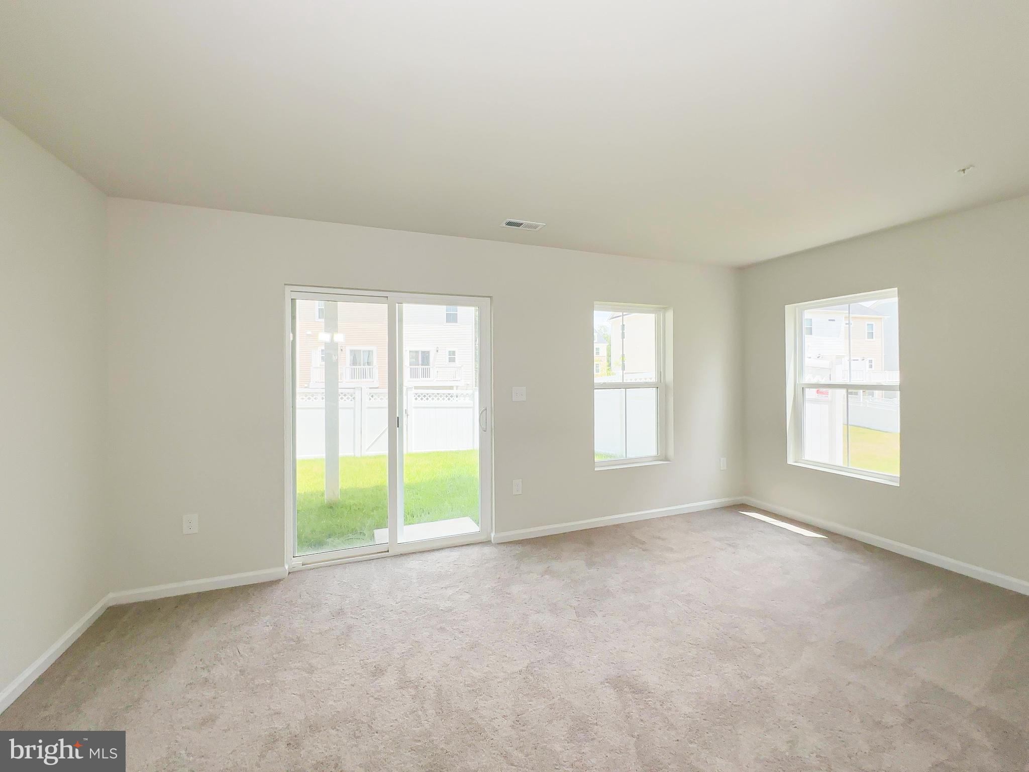 WHITE PLAINS - Residential