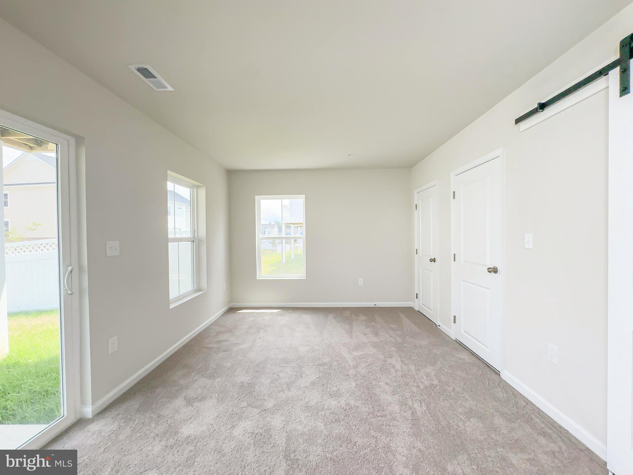 WHITE PLAINS - Residential