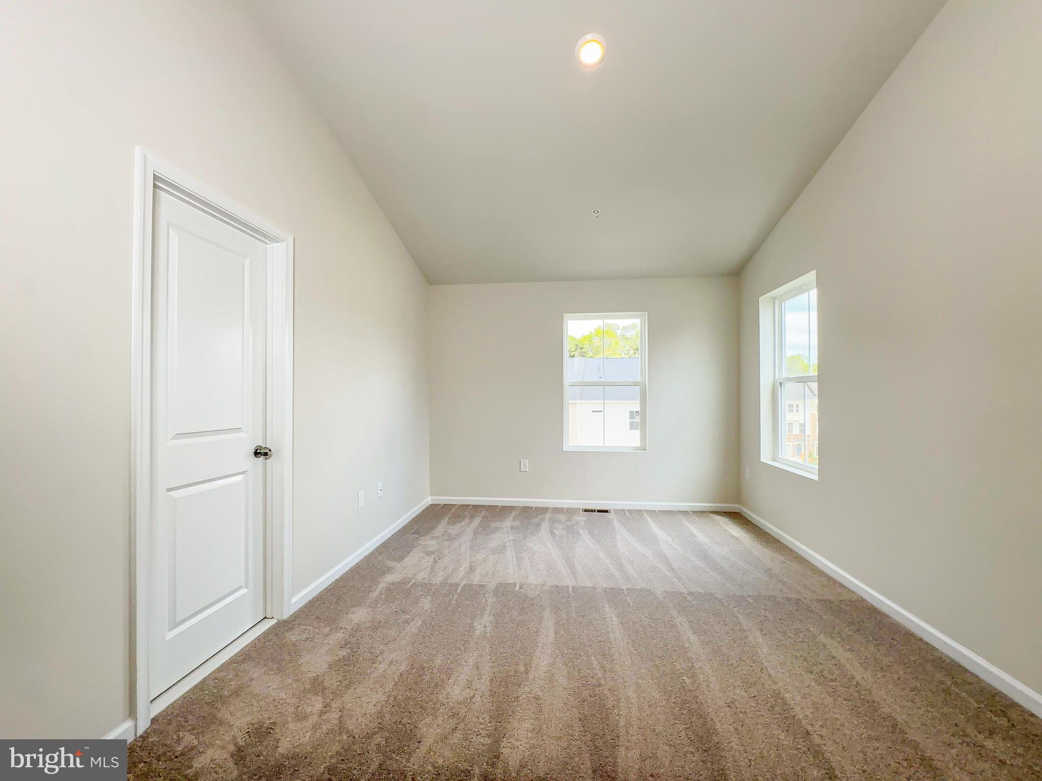 WHITE PLAINS - Residential