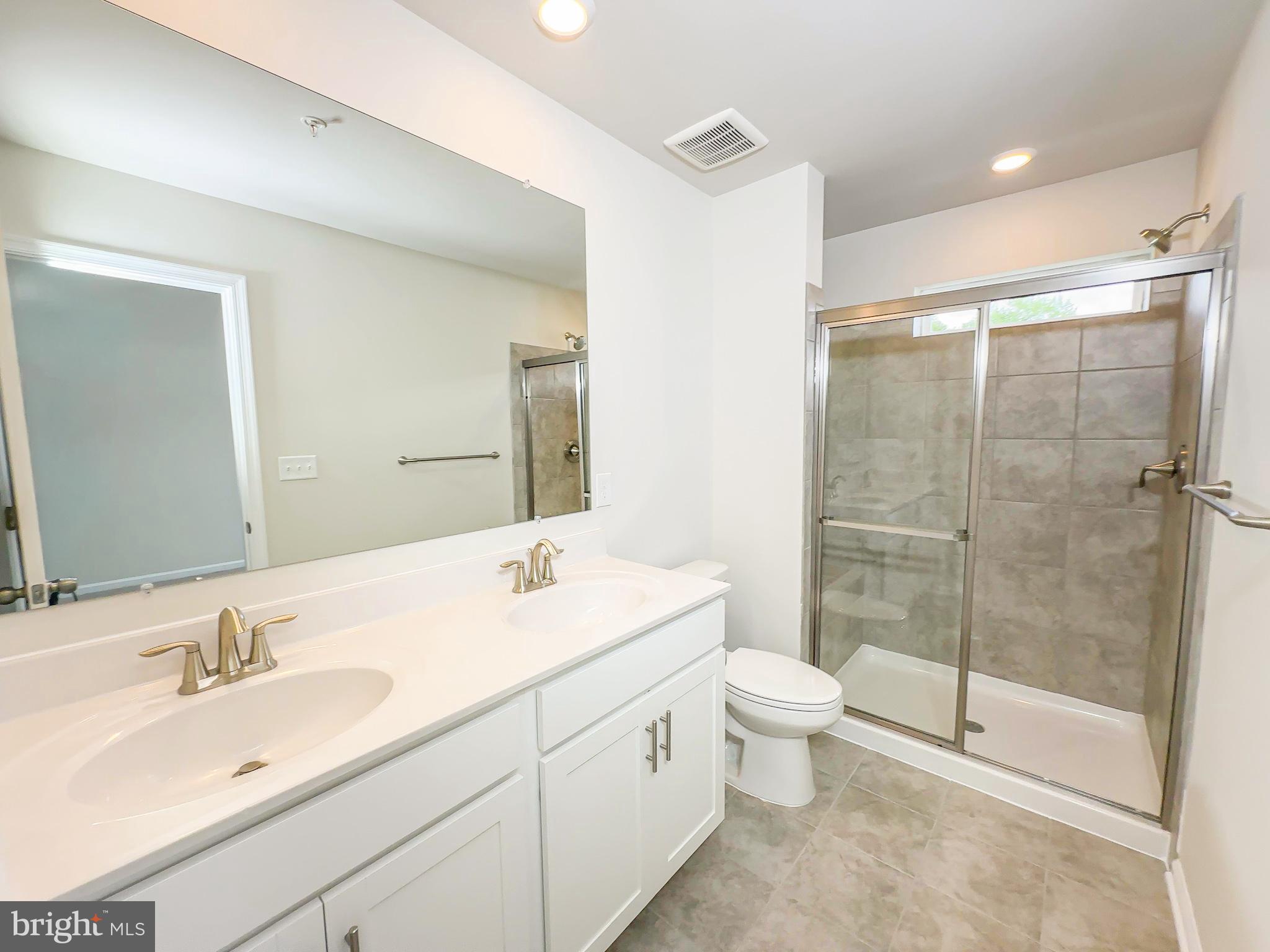 WHITE PLAINS - Residential