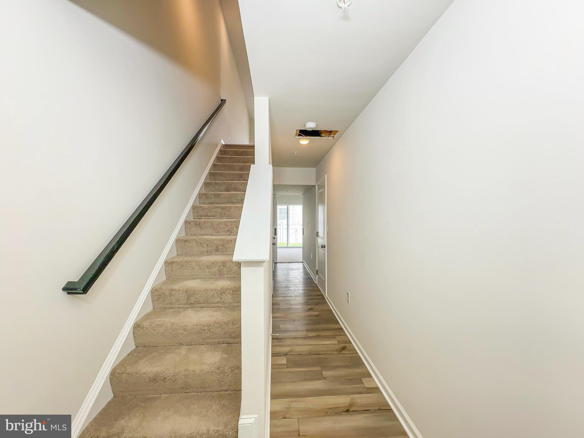WHITE PLAINS - Residential