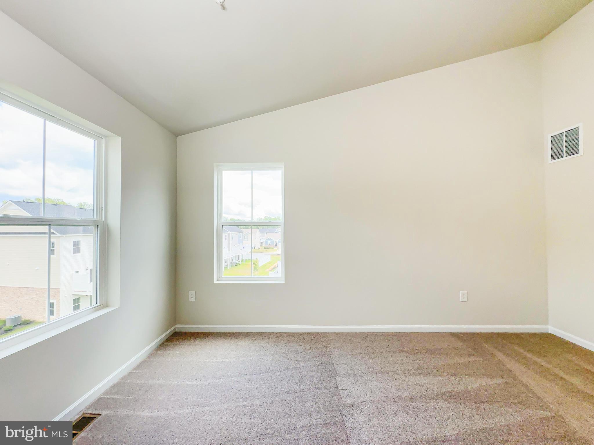 WHITE PLAINS - Residential