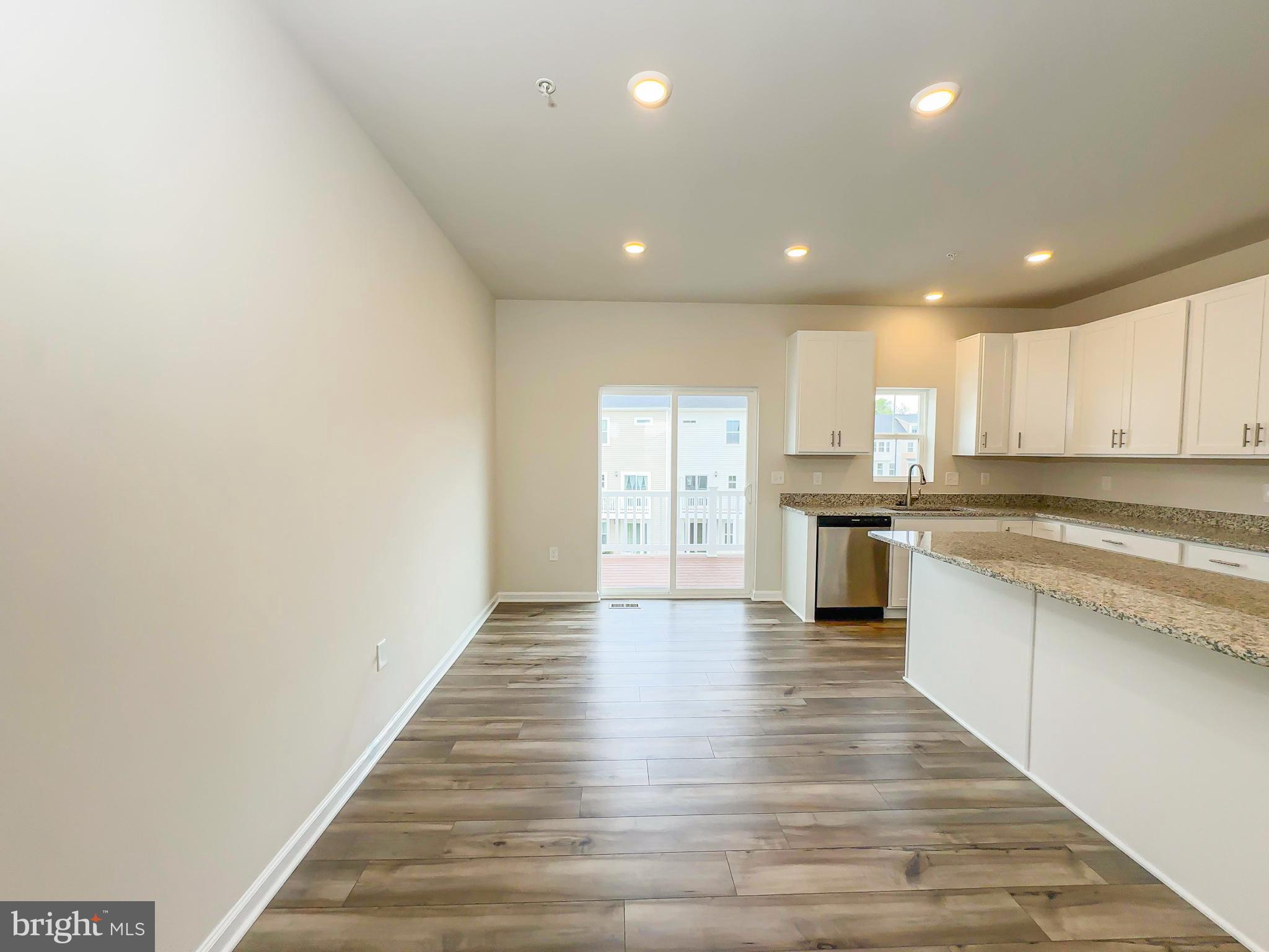 WHITE PLAINS - Residential