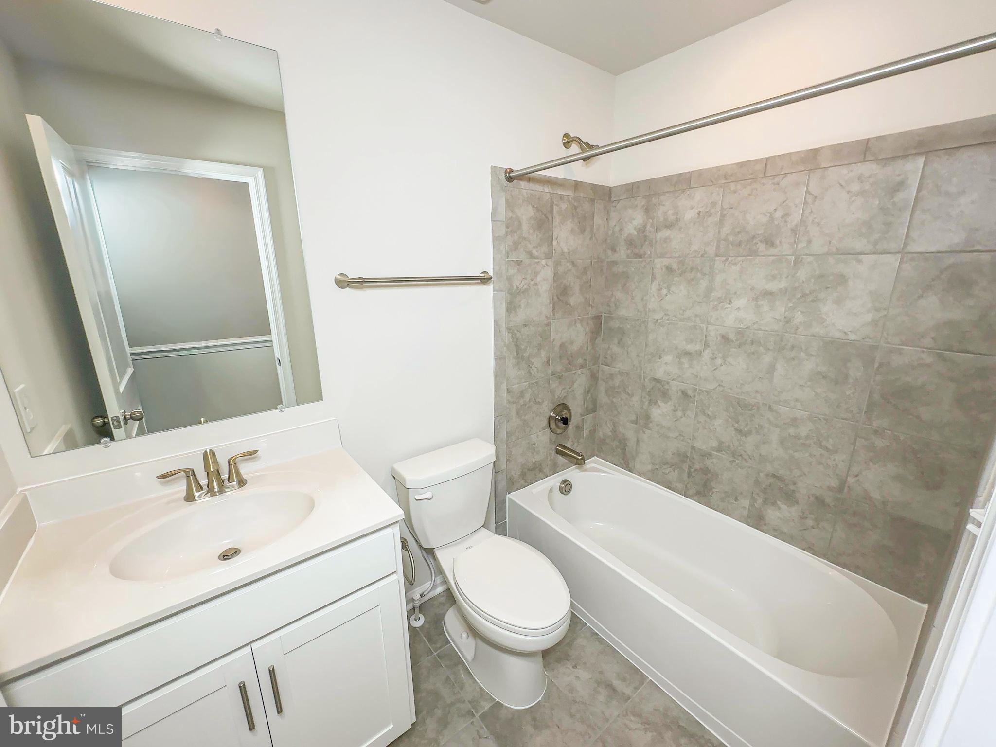 WHITE PLAINS - Residential