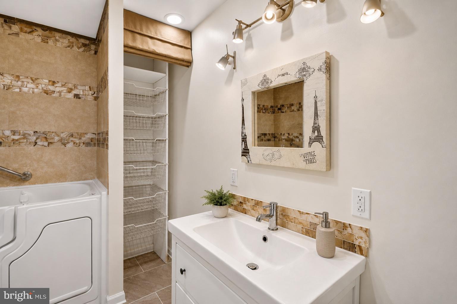 BLADENSBURG - Residential