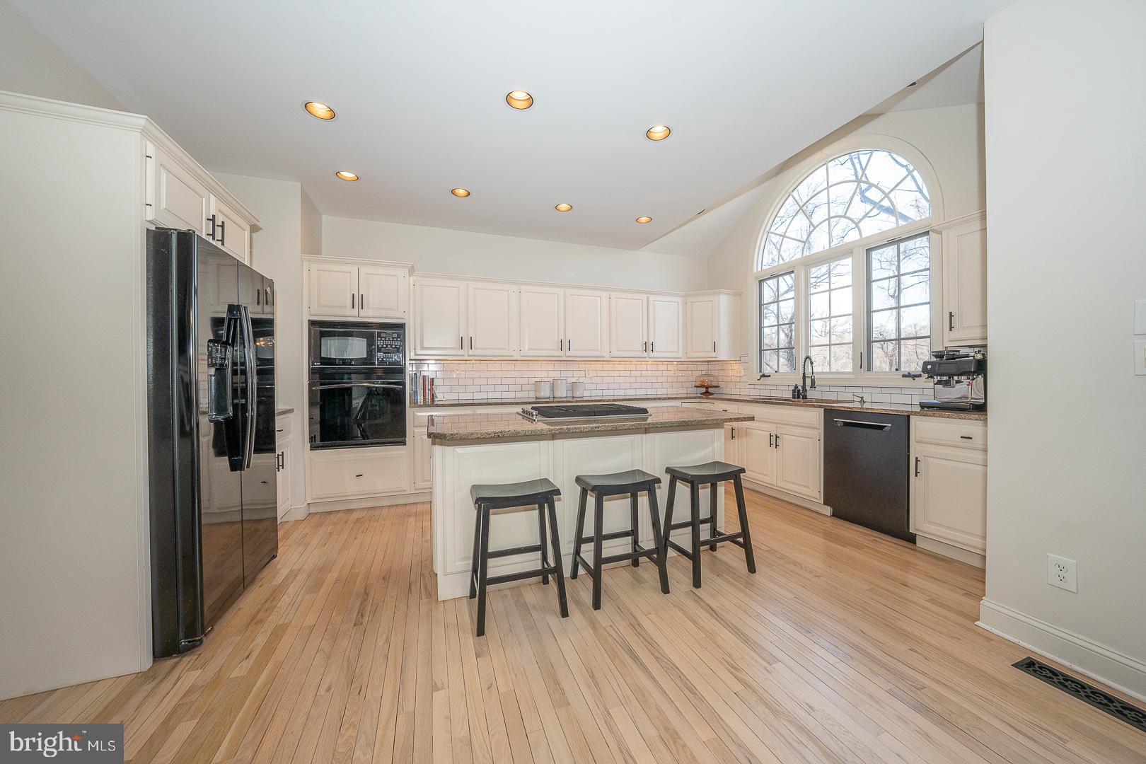 WHITEHORSE - Residential