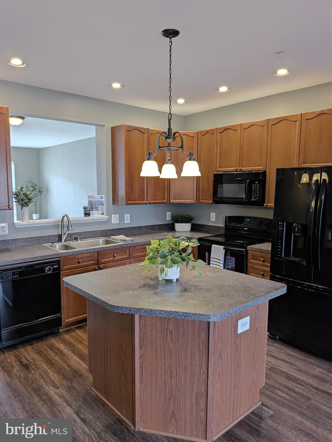 WHITTIER POND - Residential