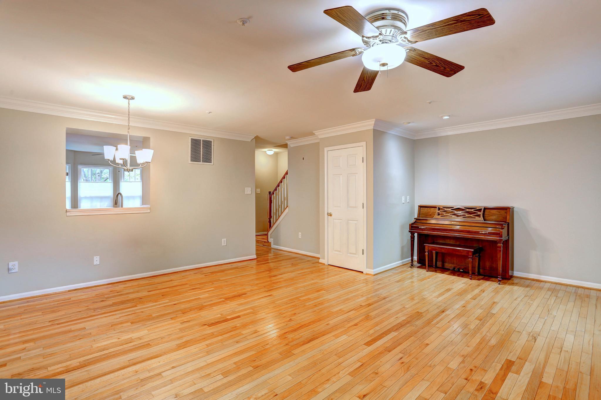 LONG REACH - Residential