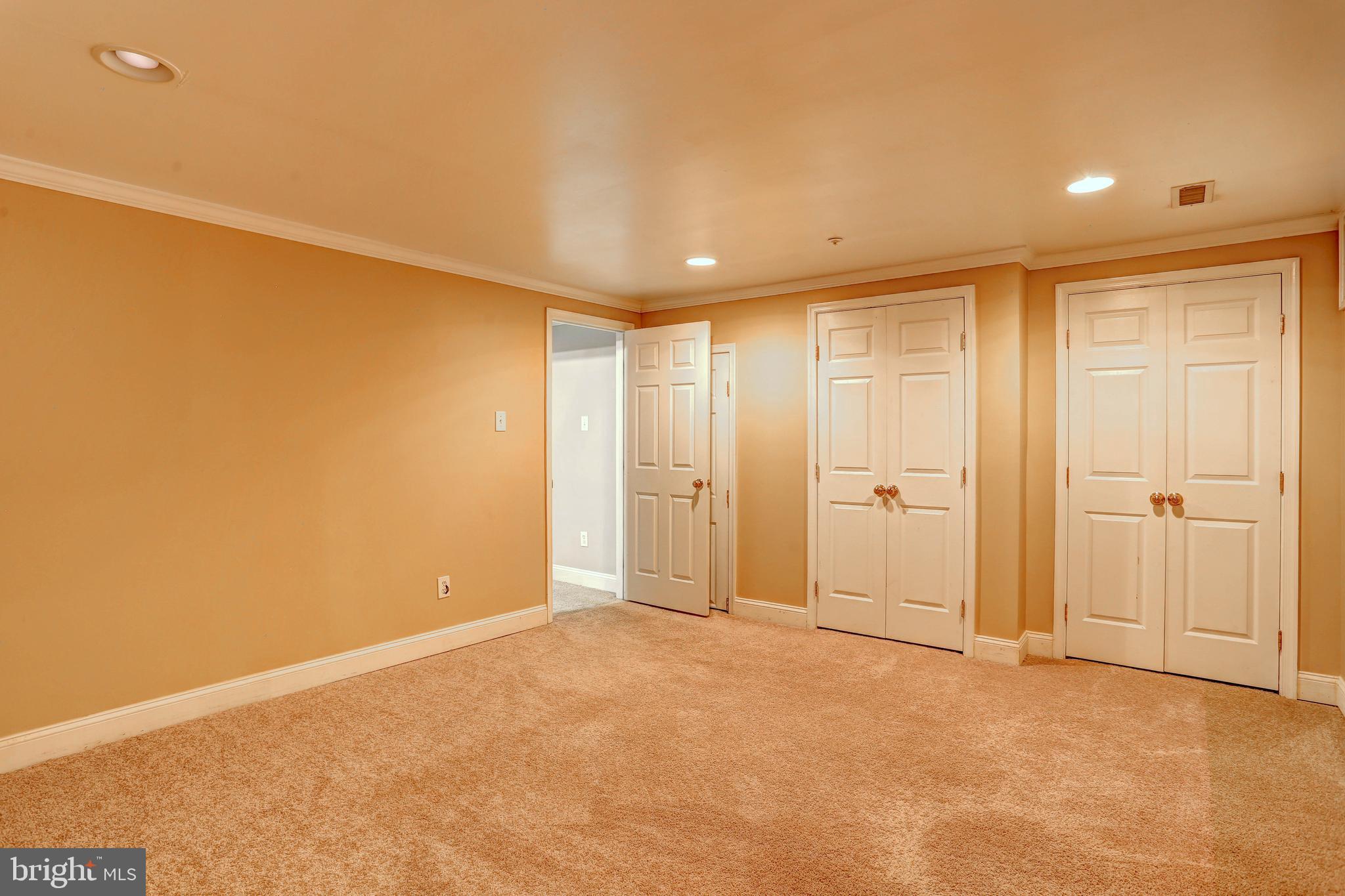 LONG REACH - Residential