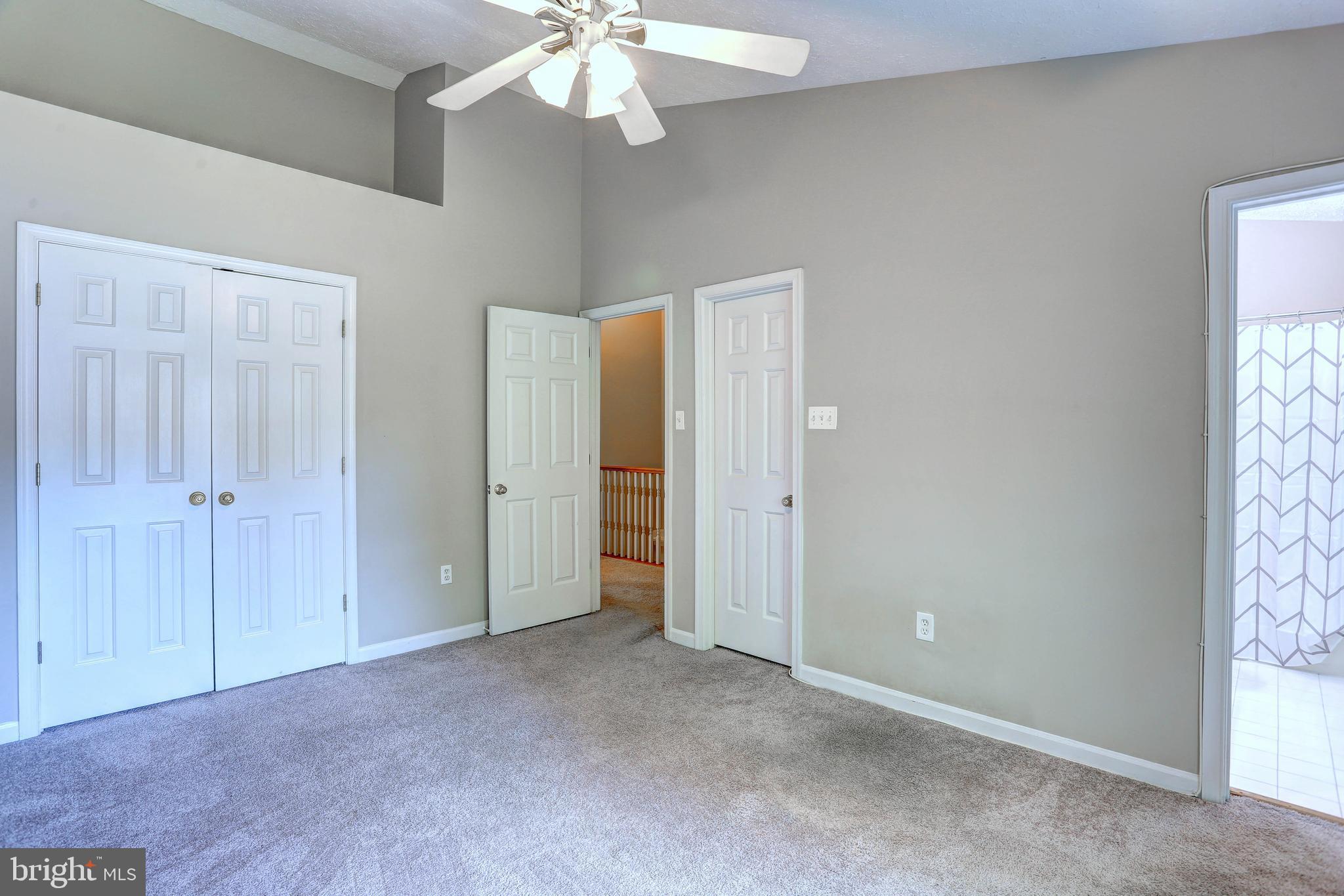 LONG REACH - Residential
