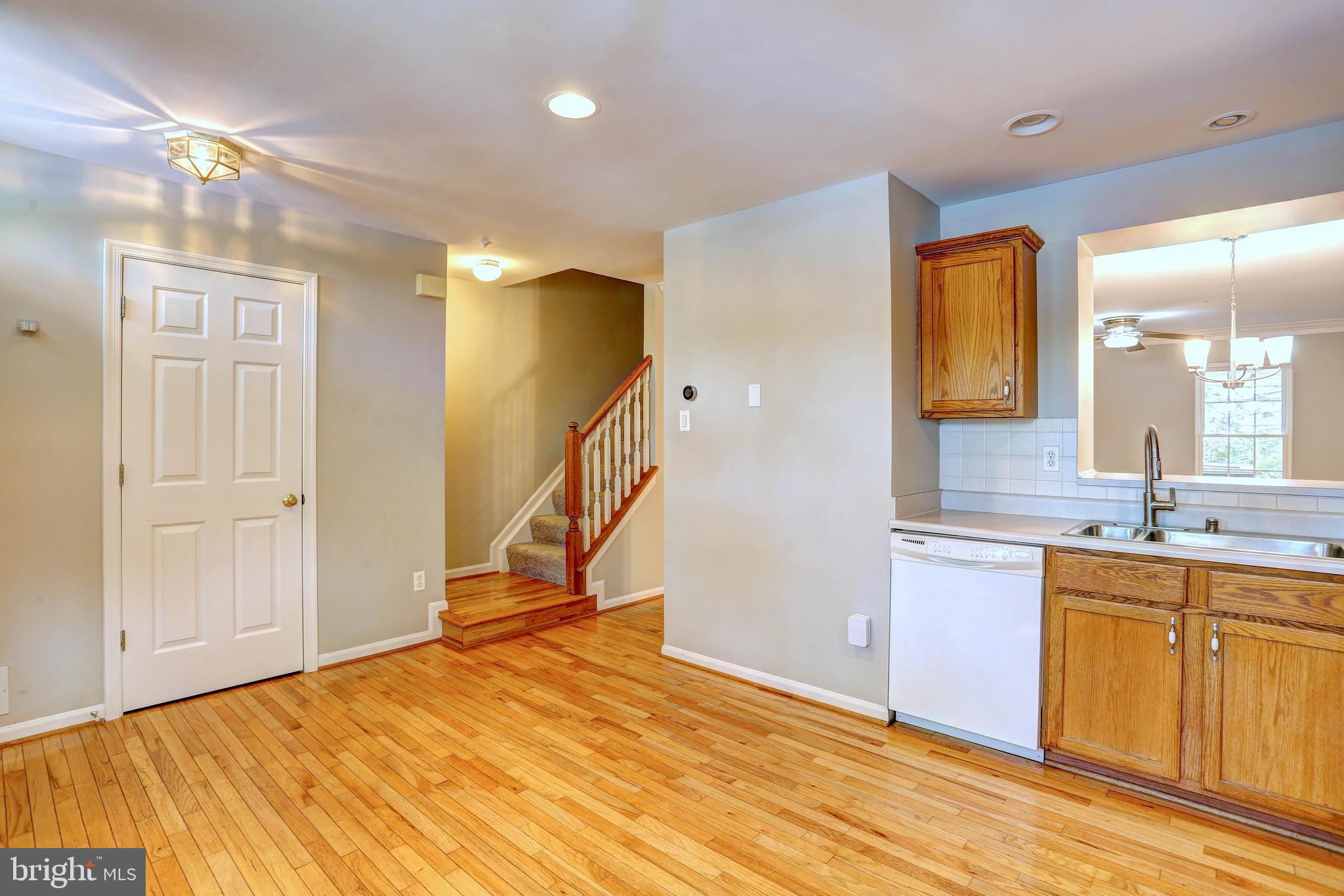 LONG REACH - Residential