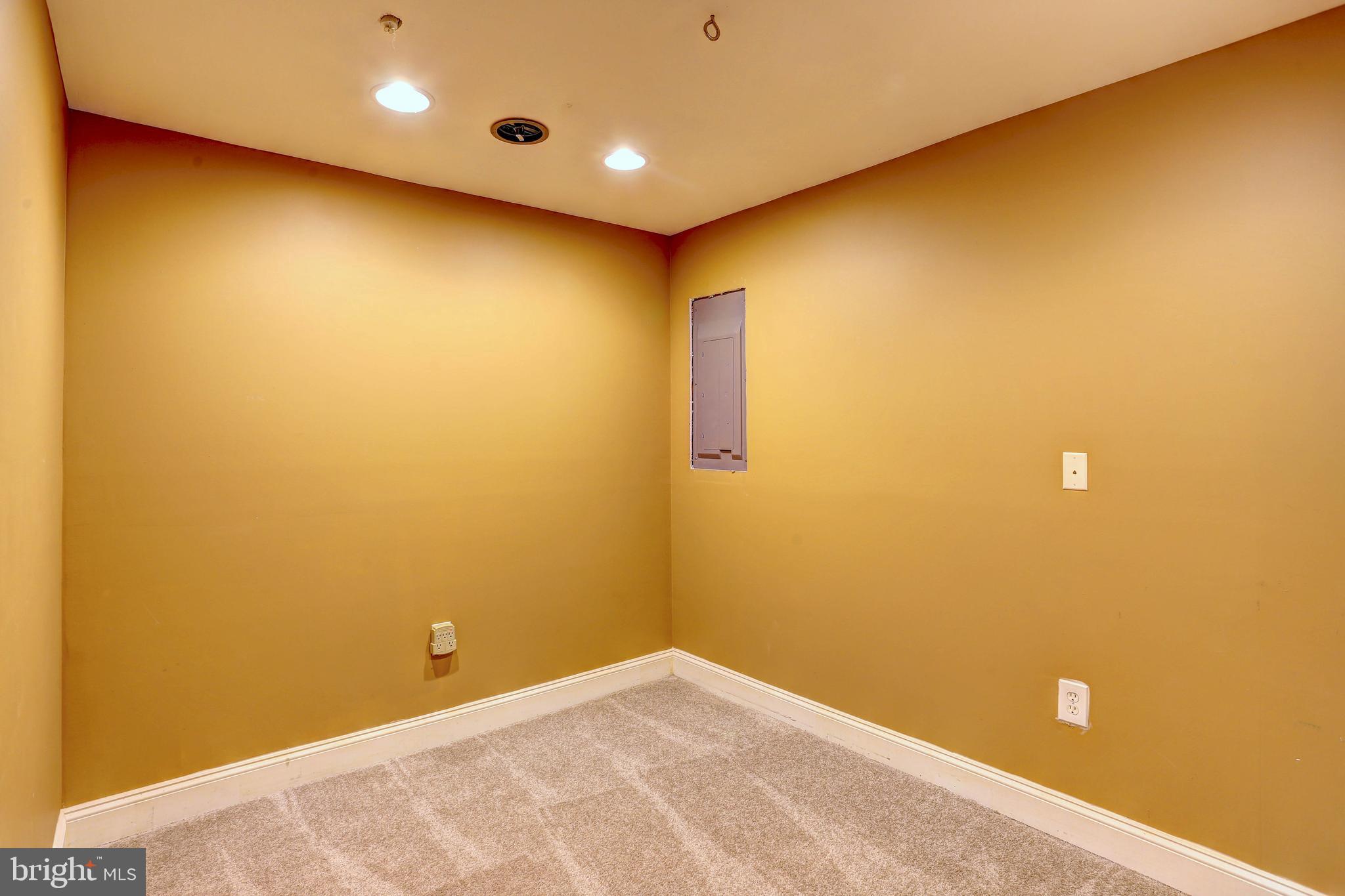 LONG REACH - Residential