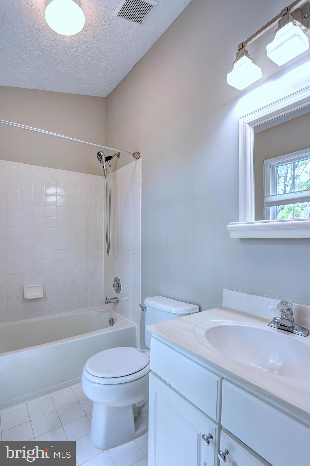 LONG REACH - Residential