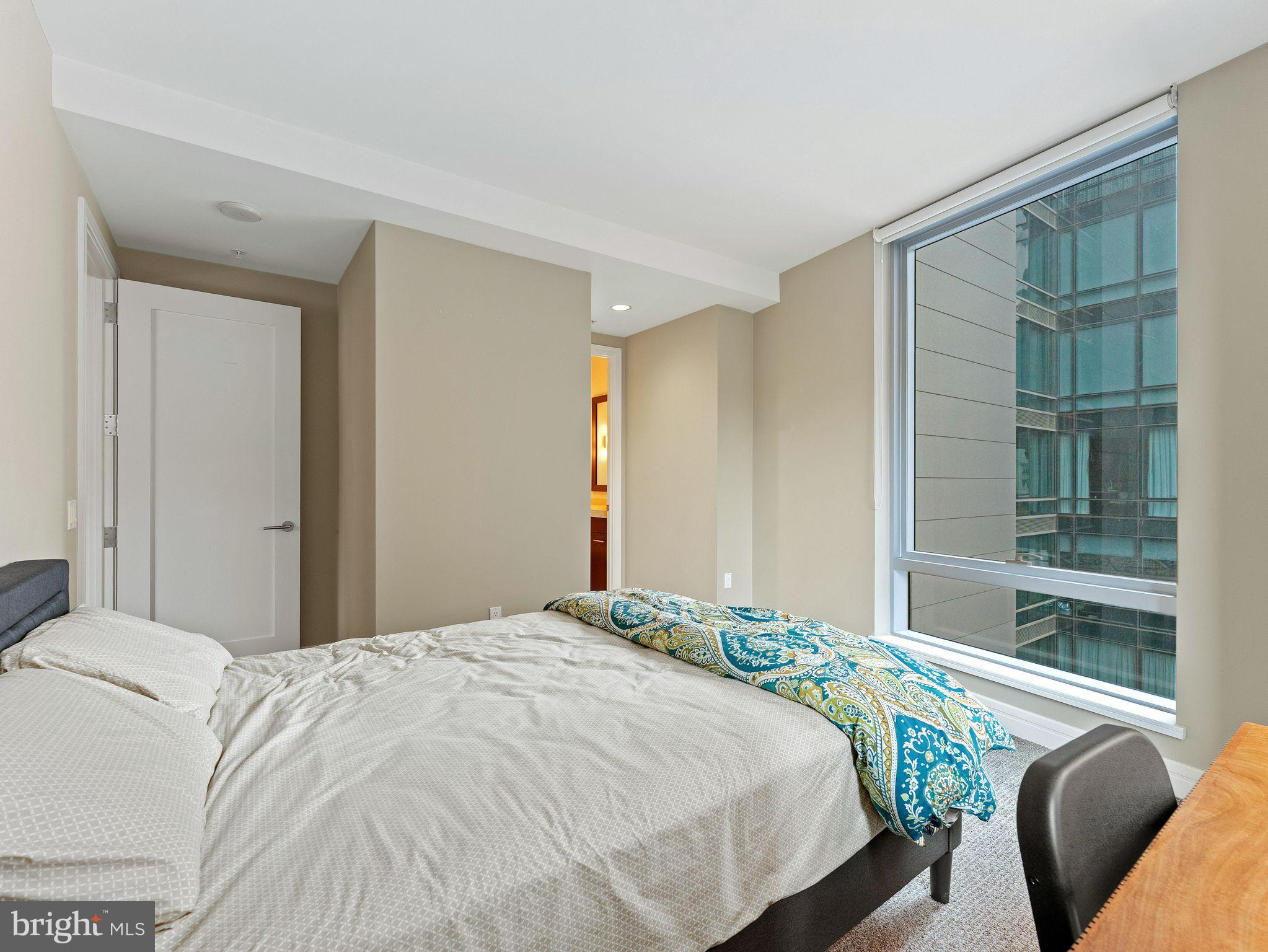 AVENUE OF THE ARTS - Residential