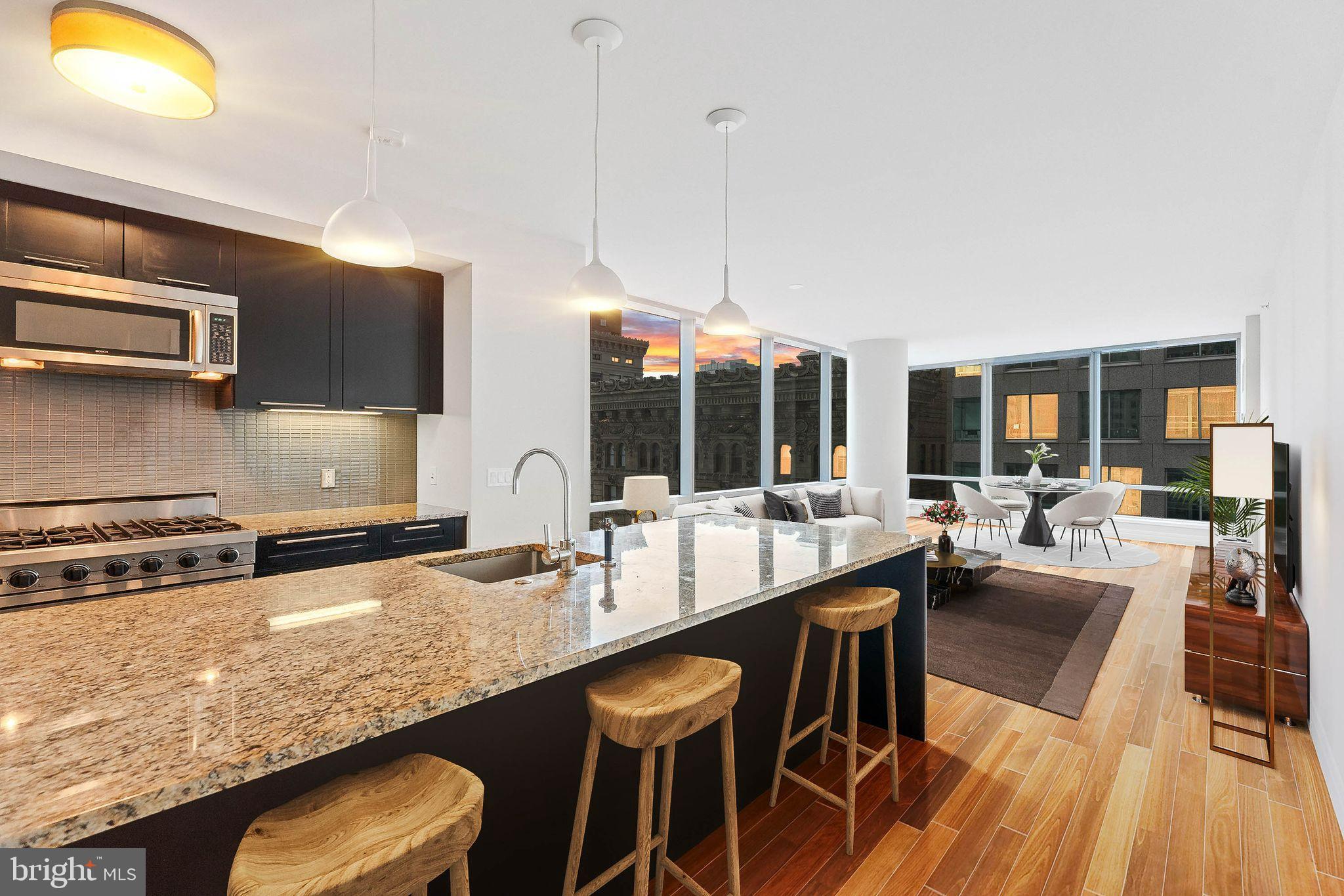 AVENUE OF THE ARTS - Residential