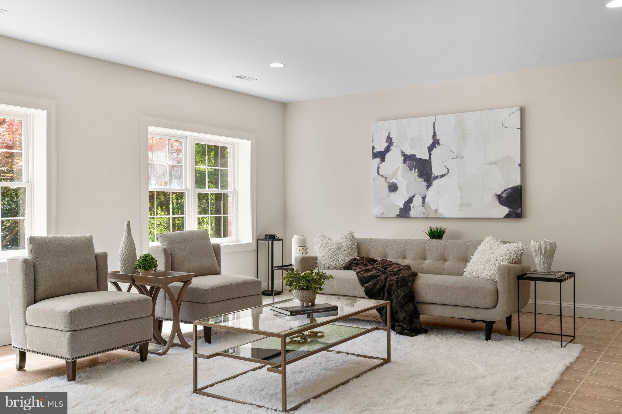 SADDLE RIDGE - Residential