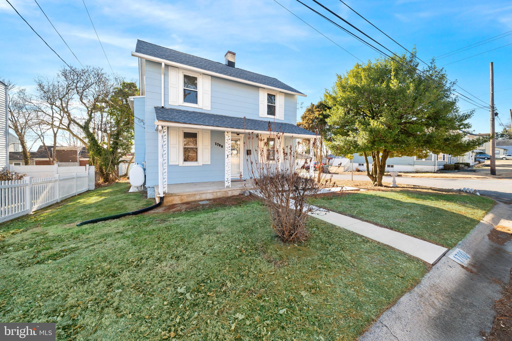 HOLLY OAK - Residential