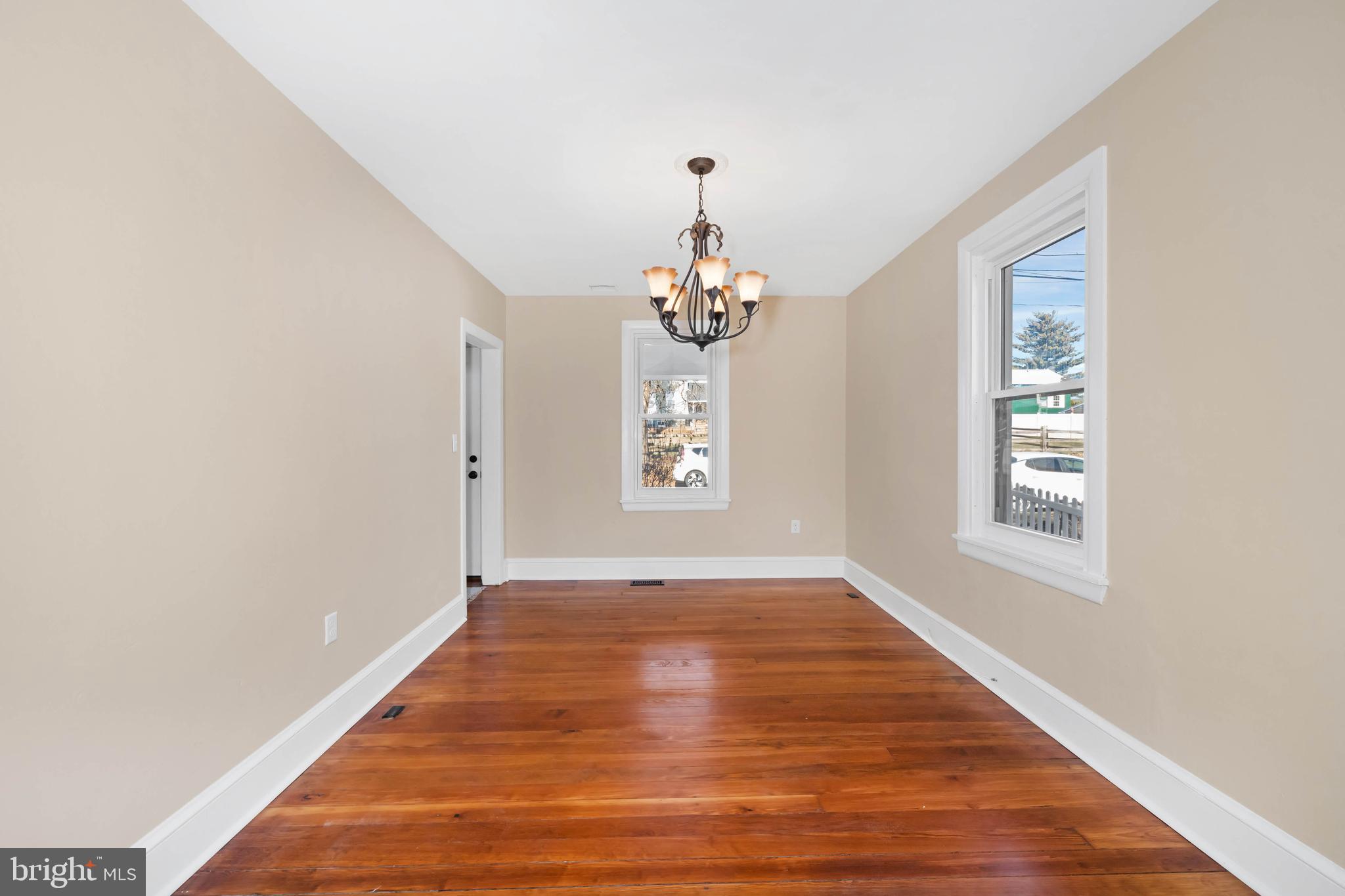 HOLLY OAK - Residential