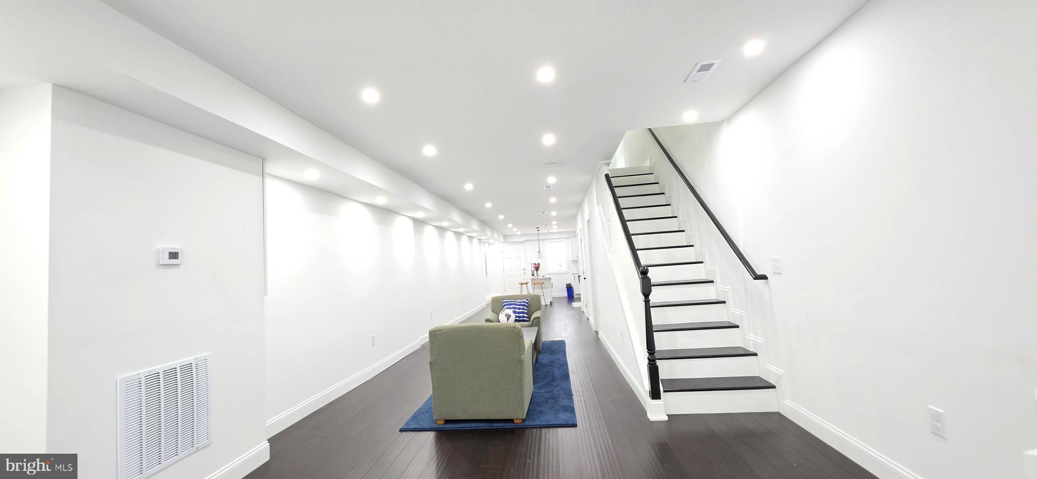 BROADWAY EAST - Residential