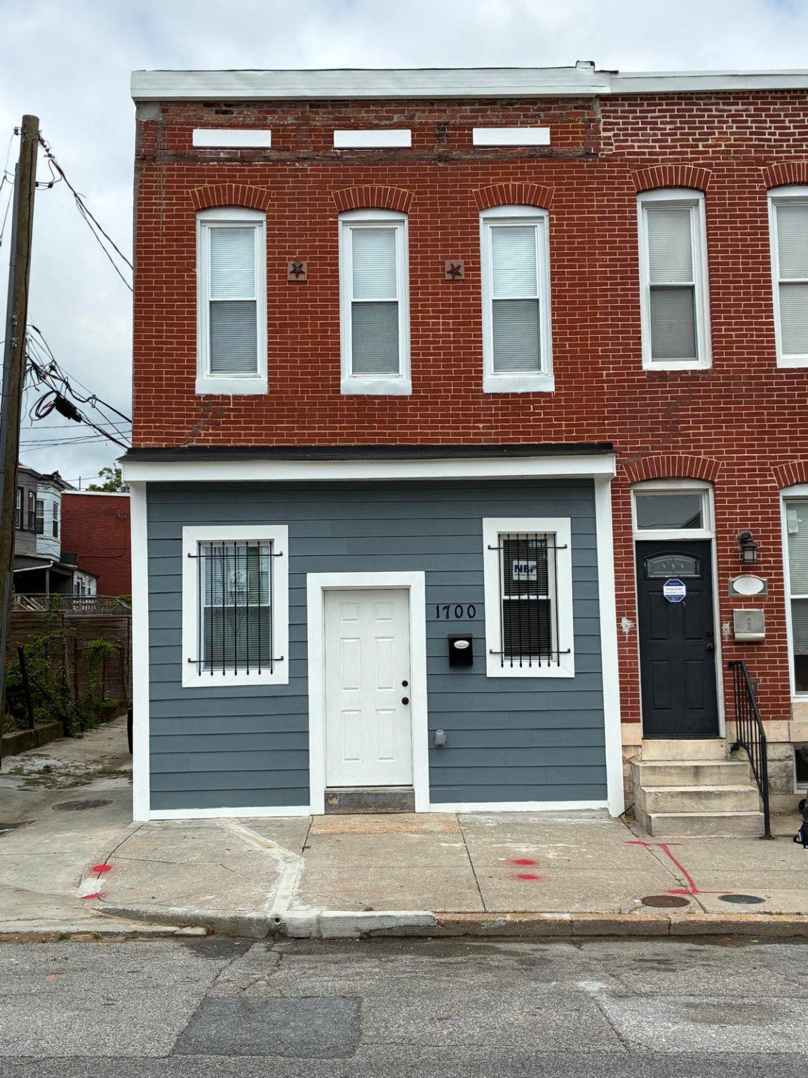 BROADWAY EAST - Residential
